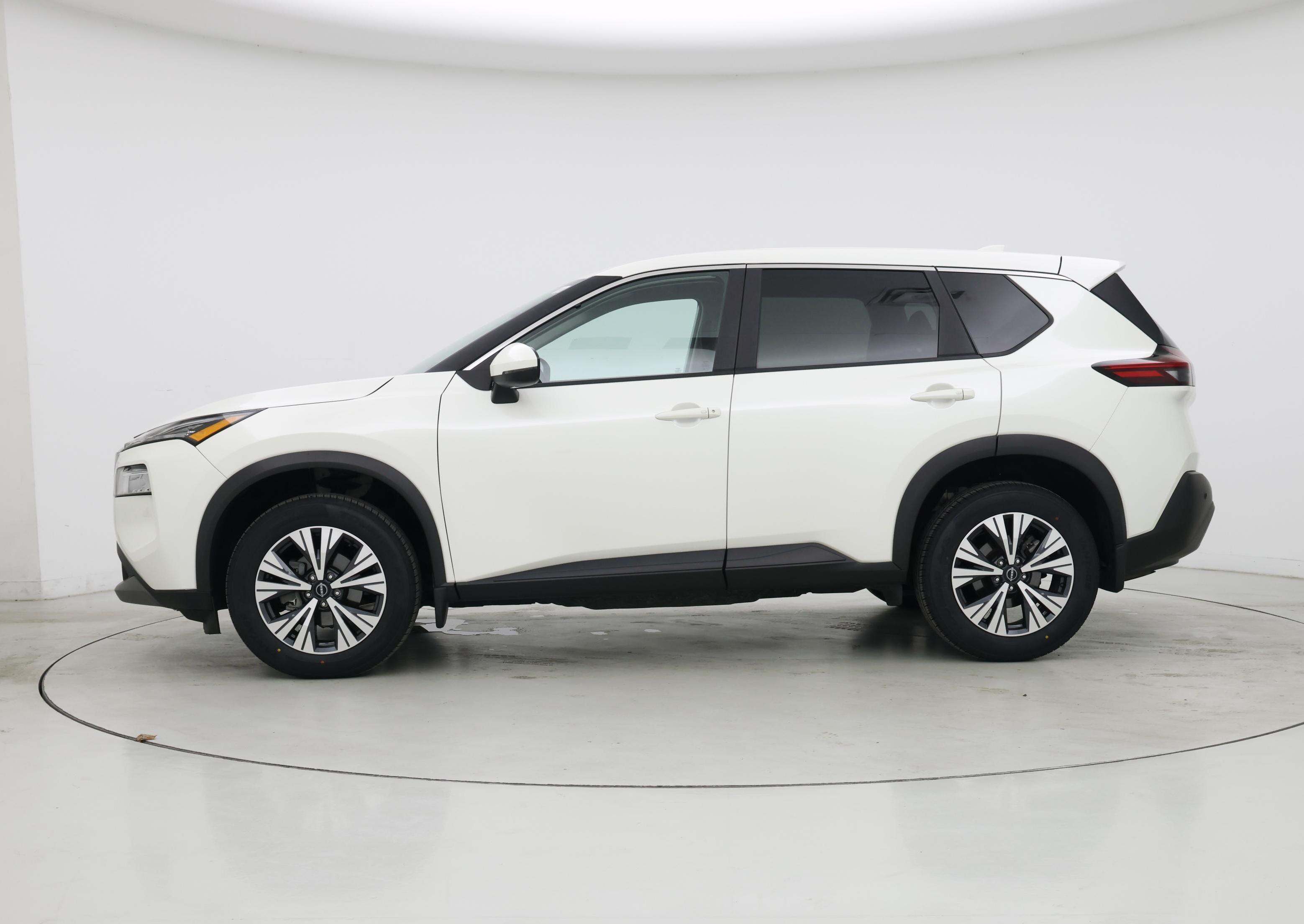 Thumbnail: 2023 Nissan Rogue - 3