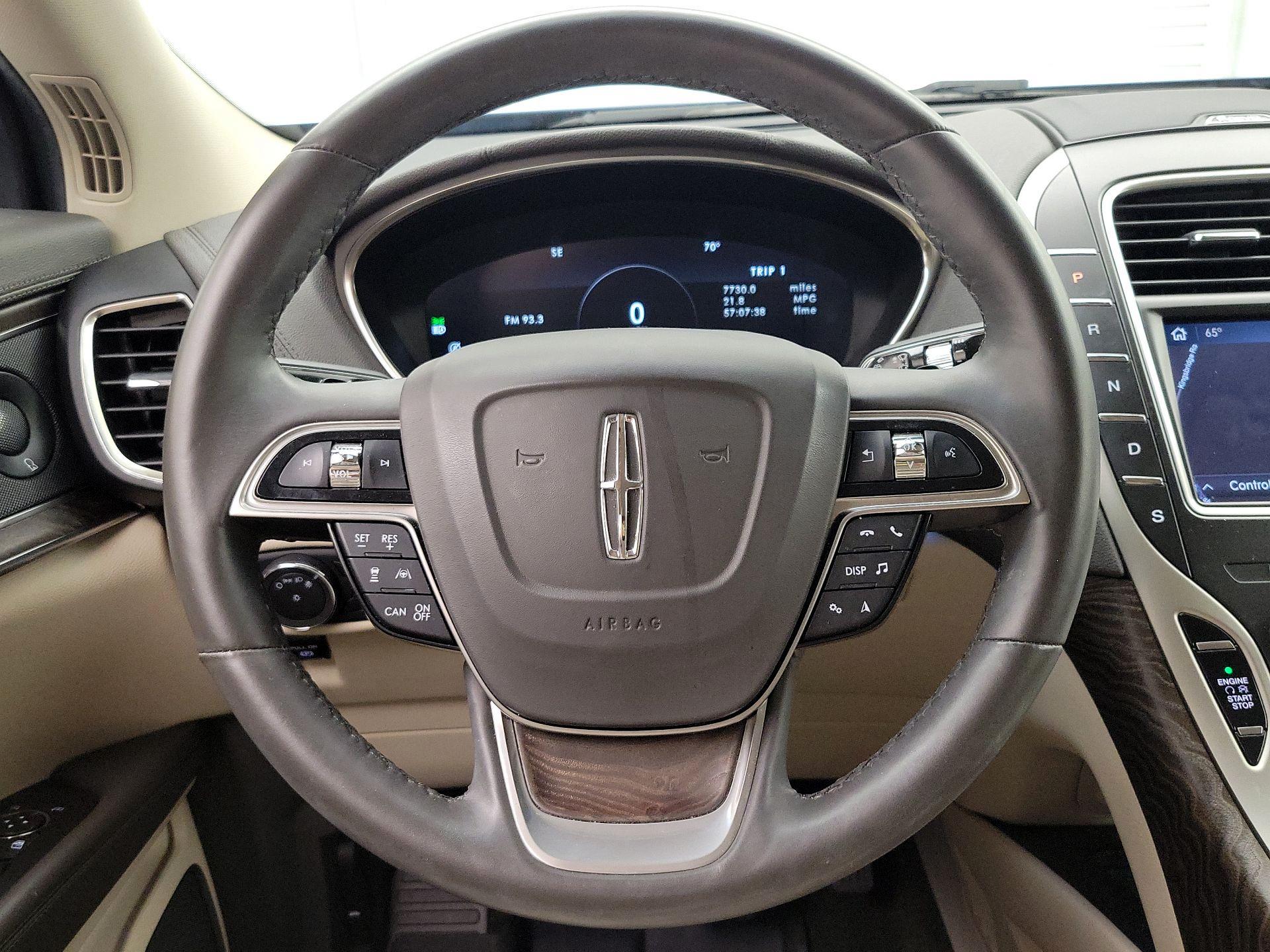 Thumbnail: 2020 Lincoln Nautilus - 10