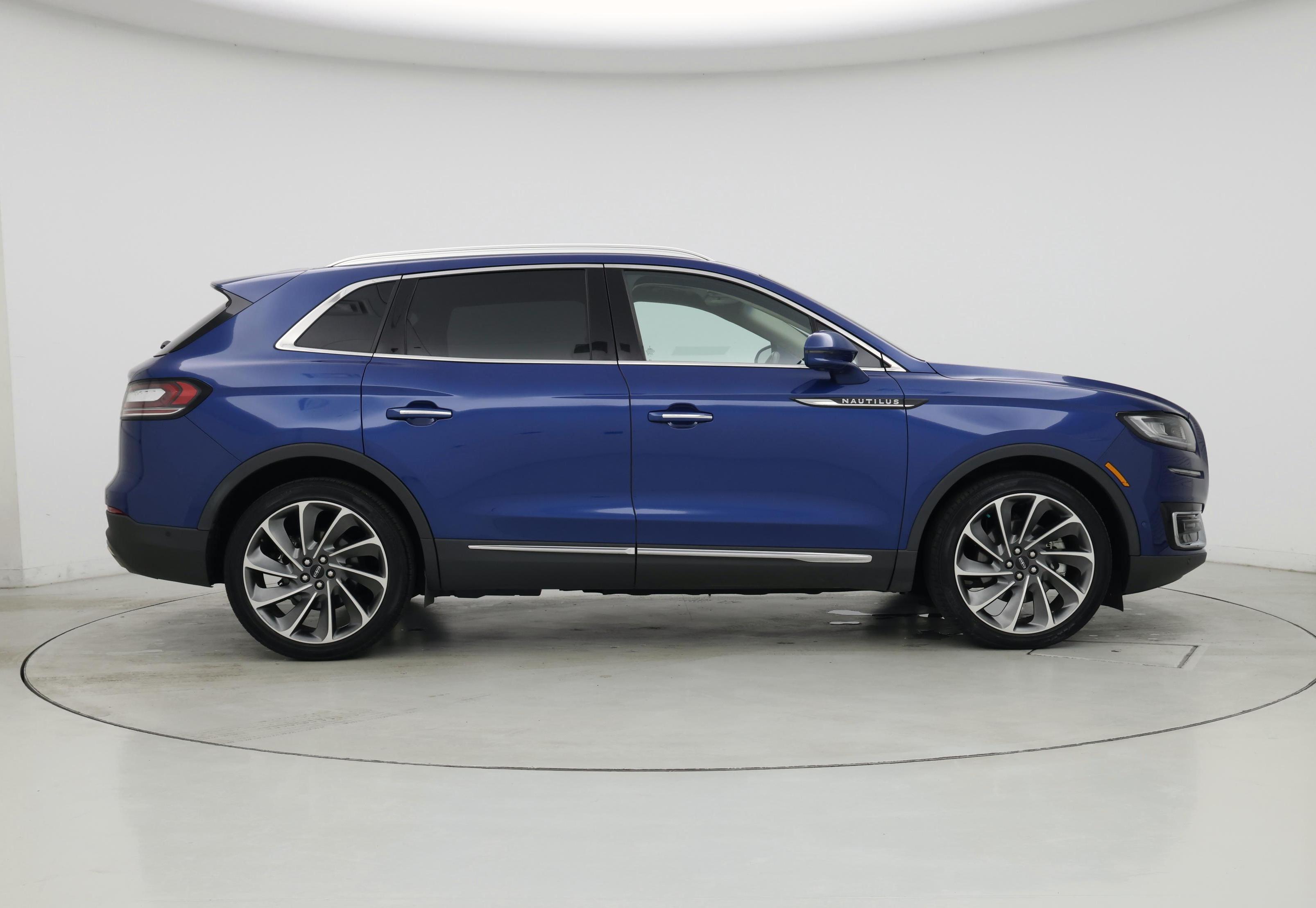 Thumbnail: 2020 Lincoln Nautilus - 7