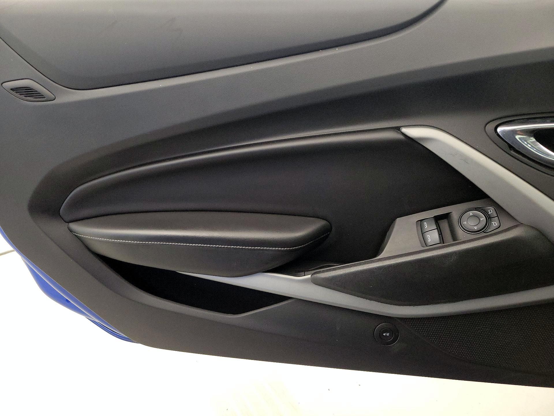 Thumbnail: 2017 Chevrolet Camaro - 12