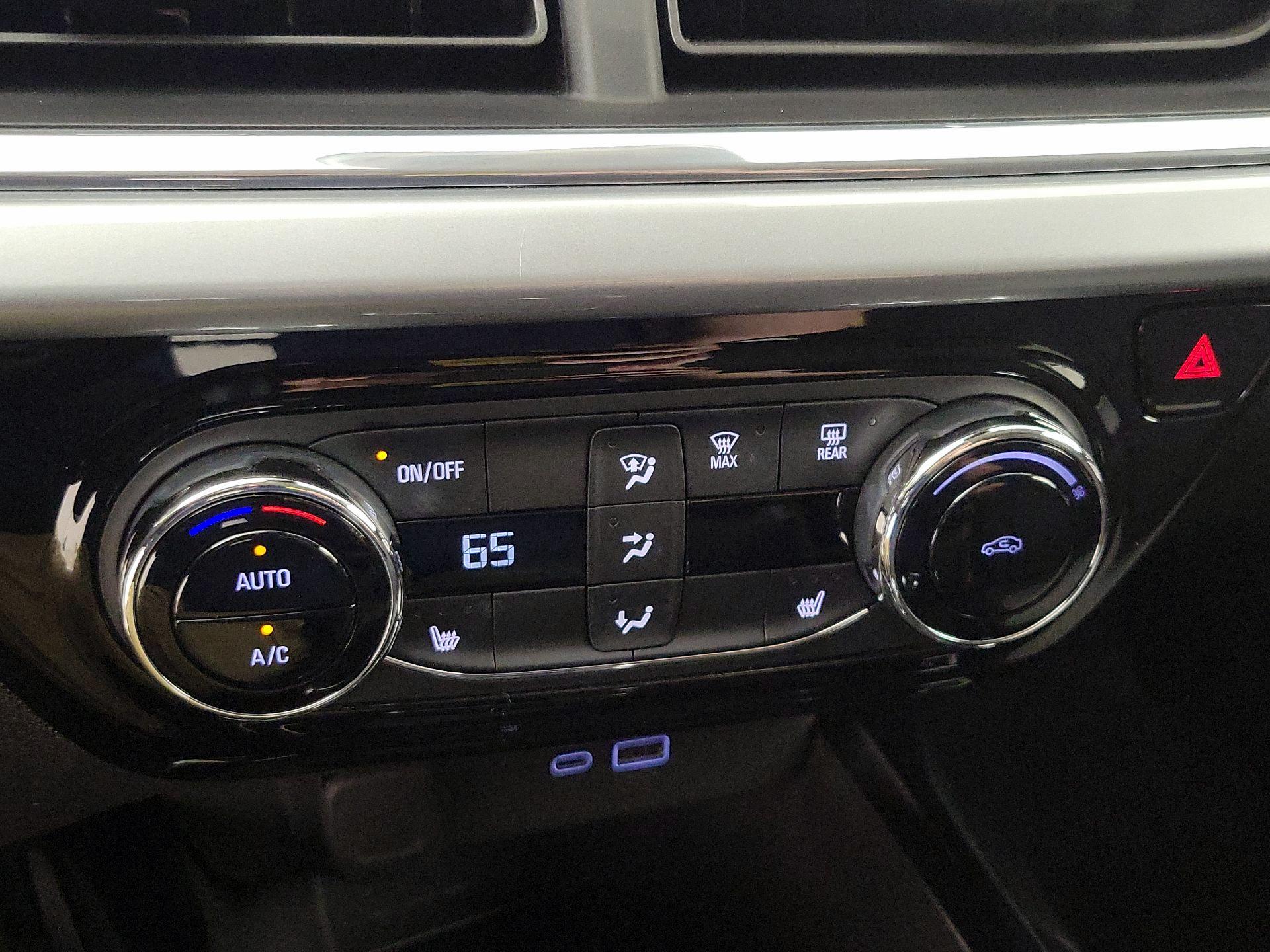 Thumbnail: 2024 Chevrolet Trax - 16