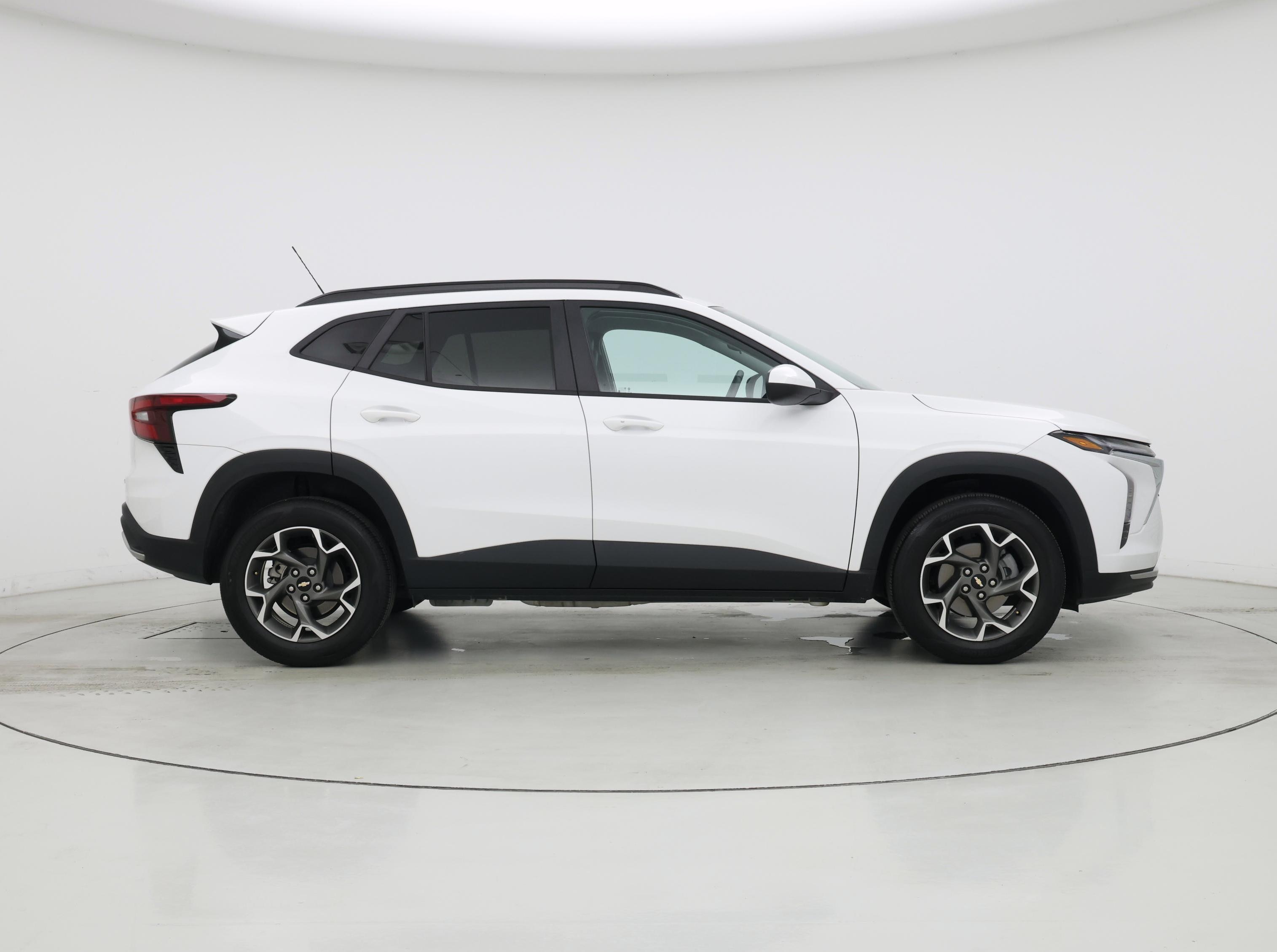 Thumbnail: 2024 Chevrolet Trax - 7