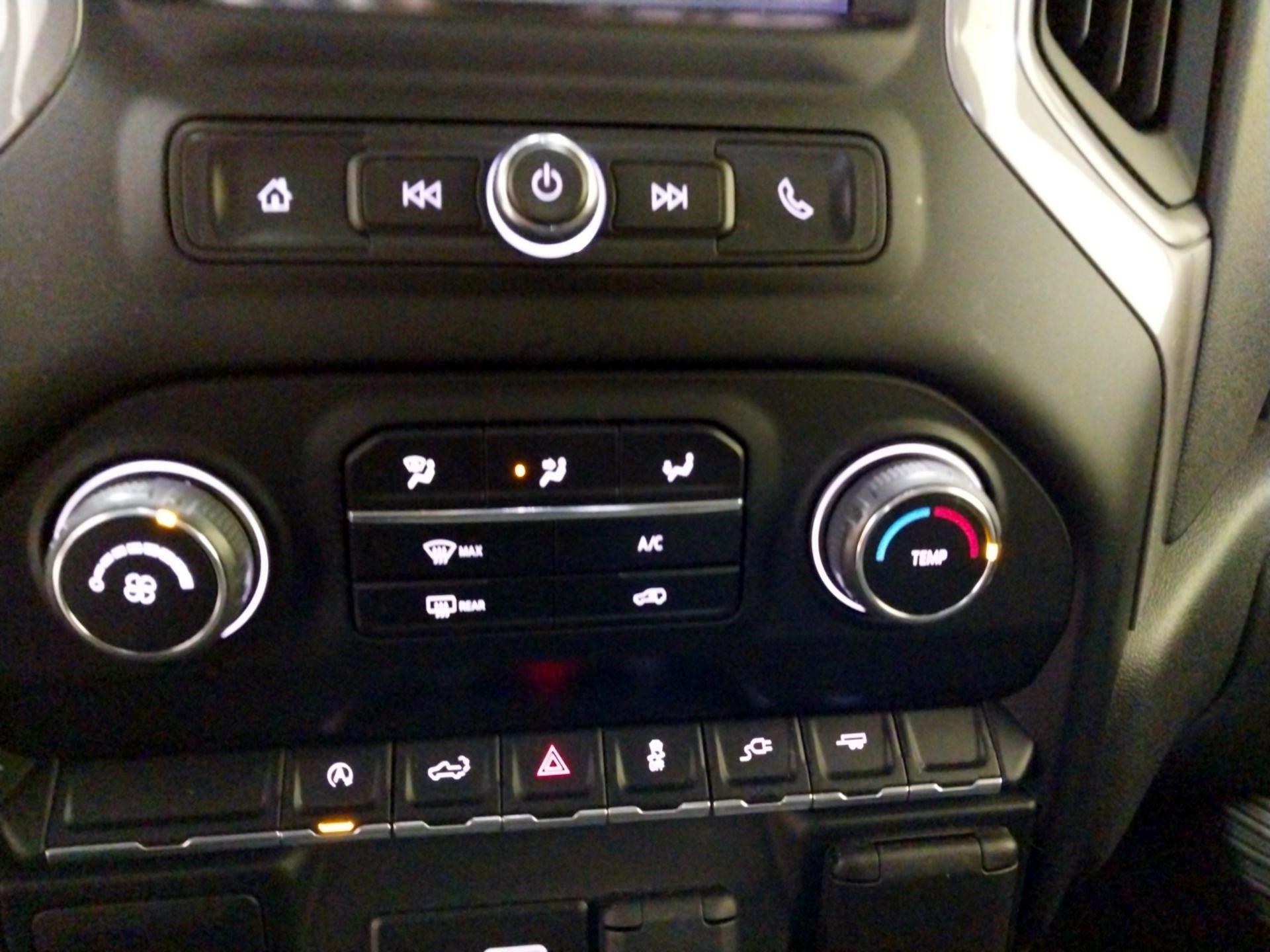 Thumbnail: 2022 Chevrolet Silverado 1500 - 14