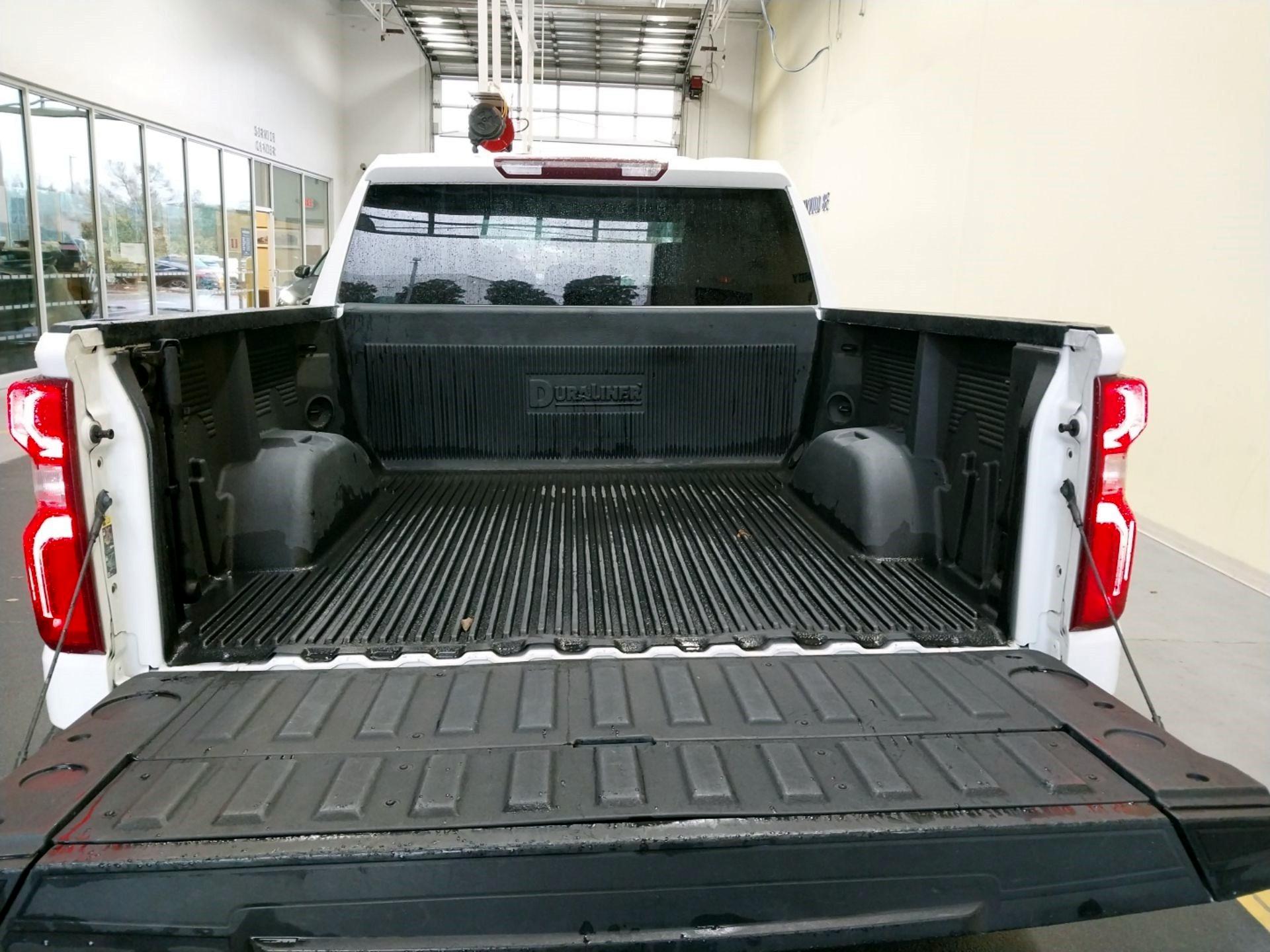 Thumbnail: 2022 Chevrolet Silverado 1500 - 18