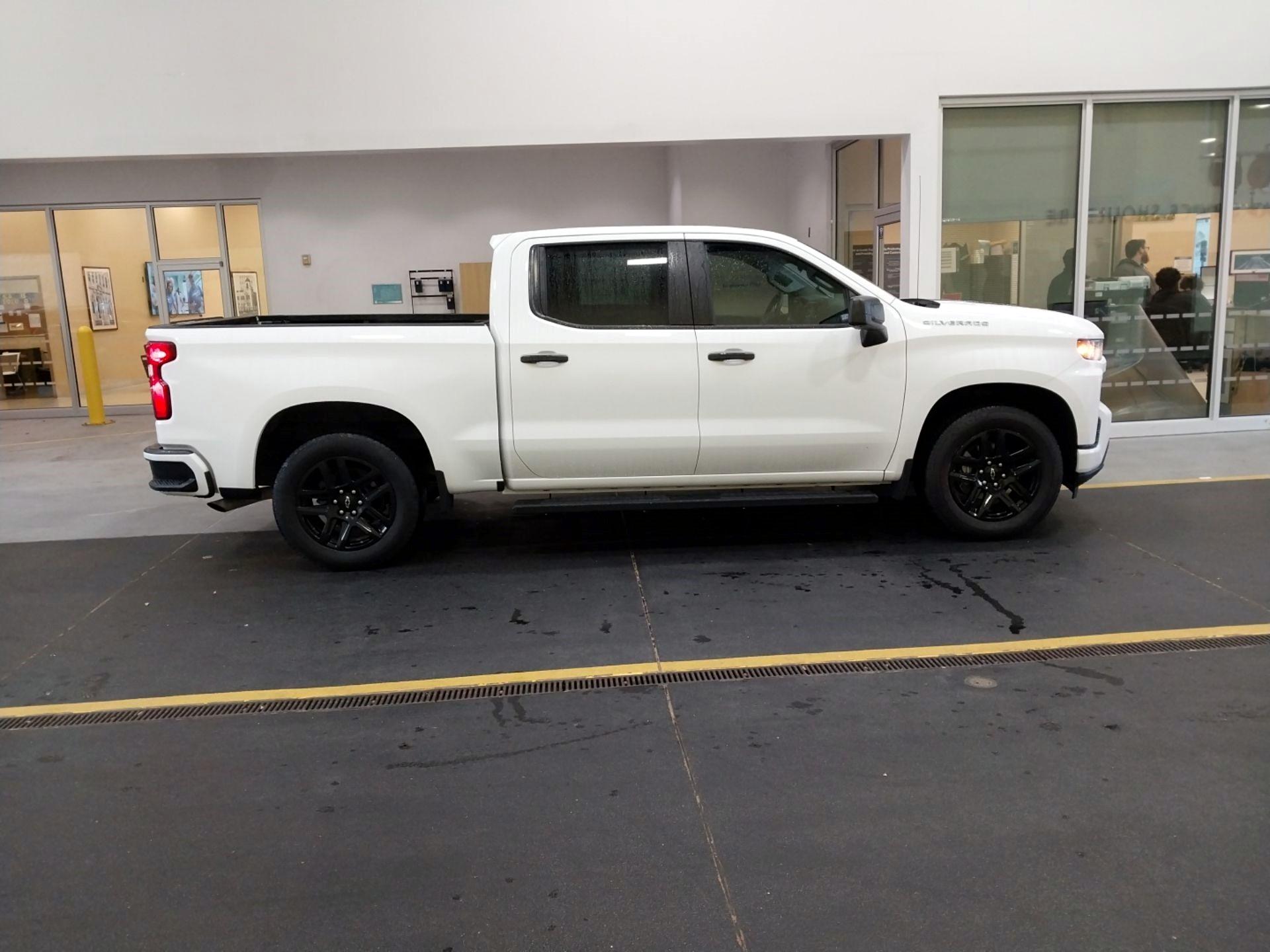 Thumbnail: 2022 Chevrolet Silverado 1500 - 4