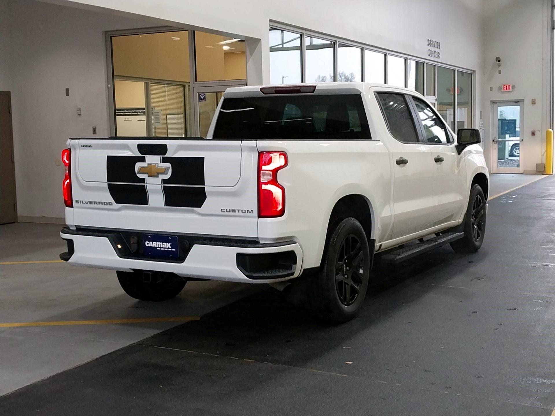 Thumbnail: 2022 Chevrolet Silverado 1500 - 5