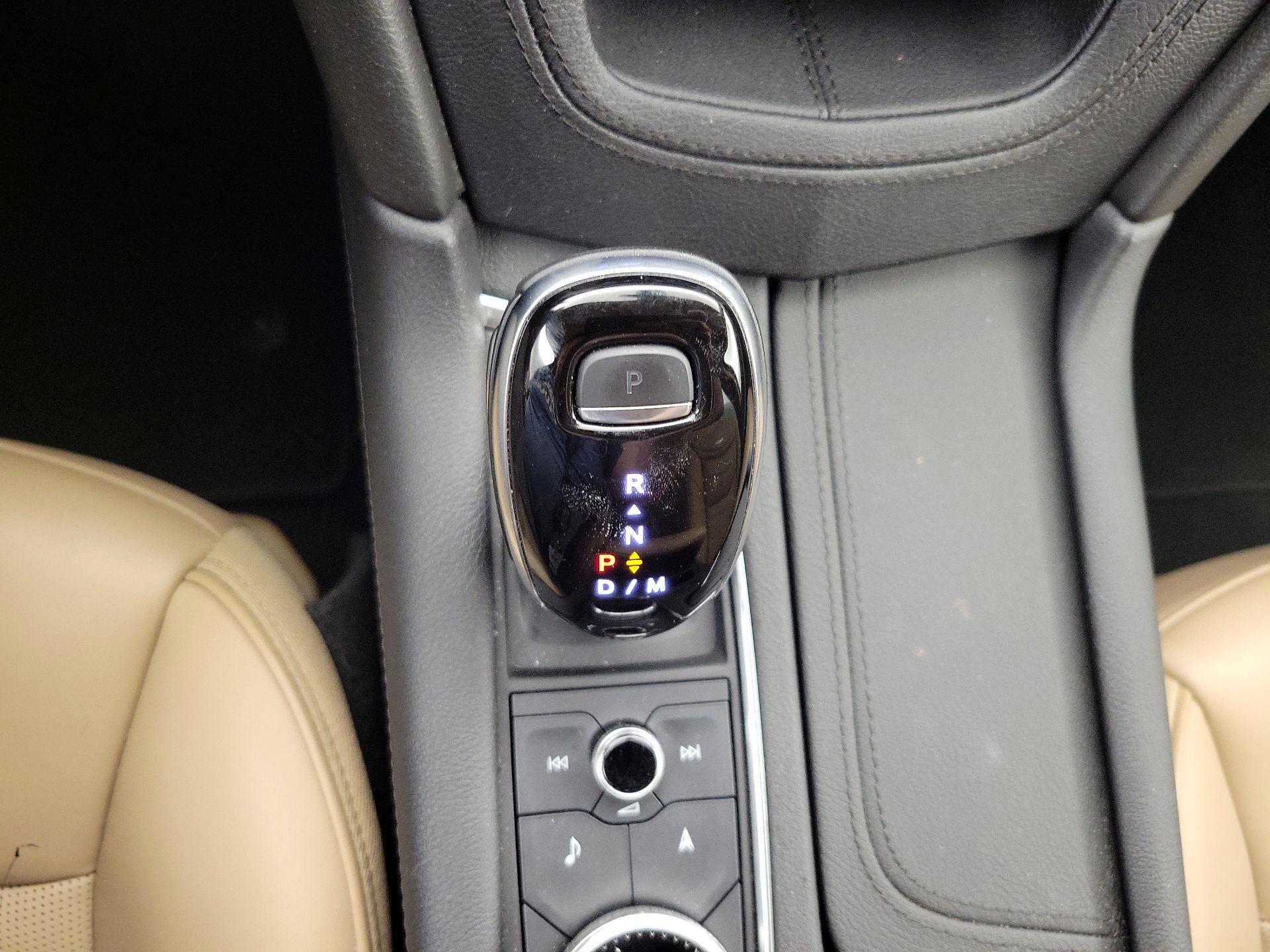 Thumbnail: 2020 Cadillac XT6 - 17