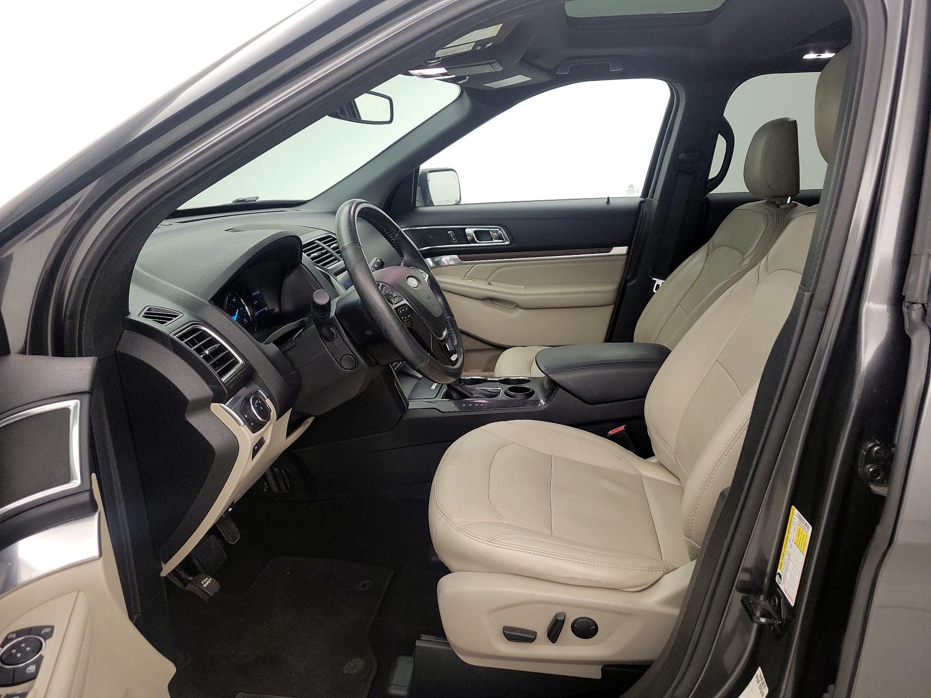 Thumbnail: 2019 Ford Explorer - 11