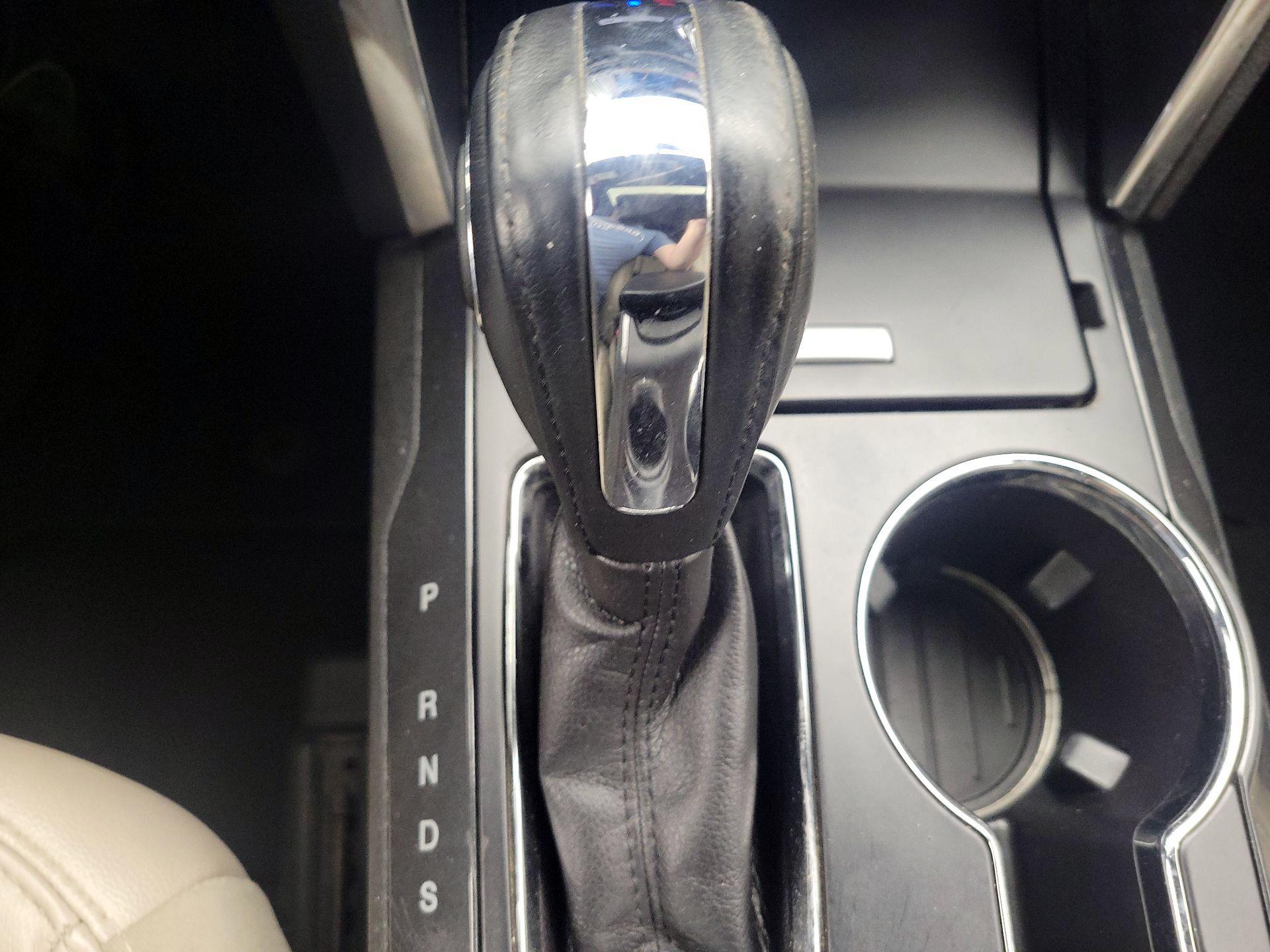 Thumbnail: 2019 Ford Explorer - 17
