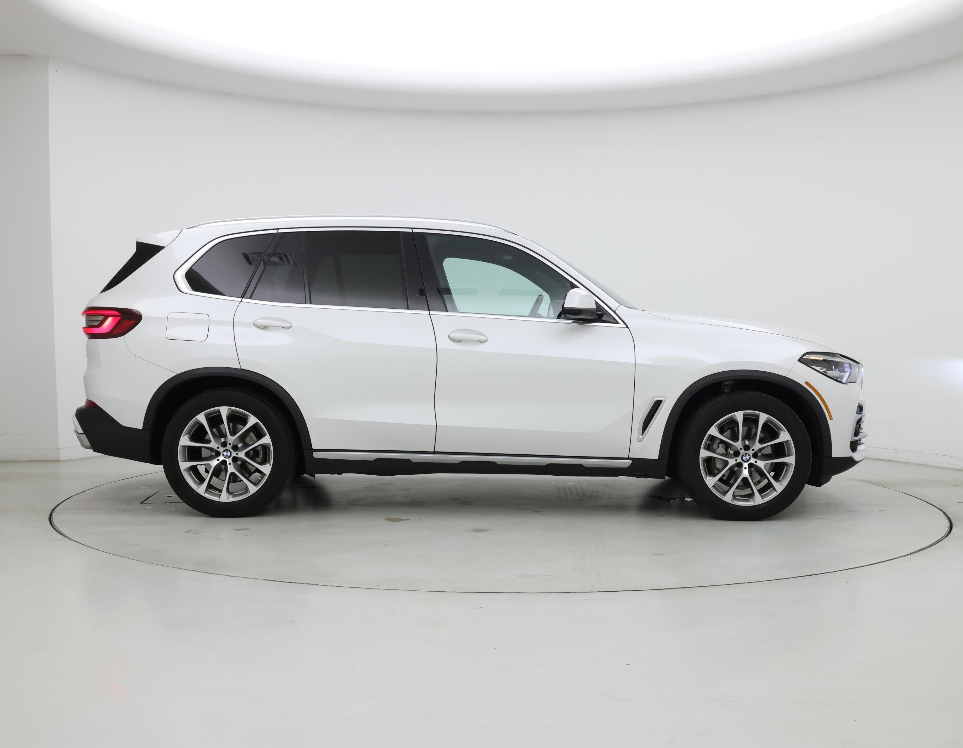 Thumbnail: 2023 BMW X5 - 7