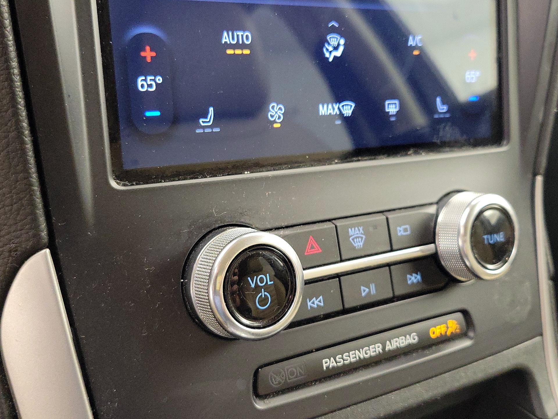 Thumbnail: 2022 Ford Edge - 16