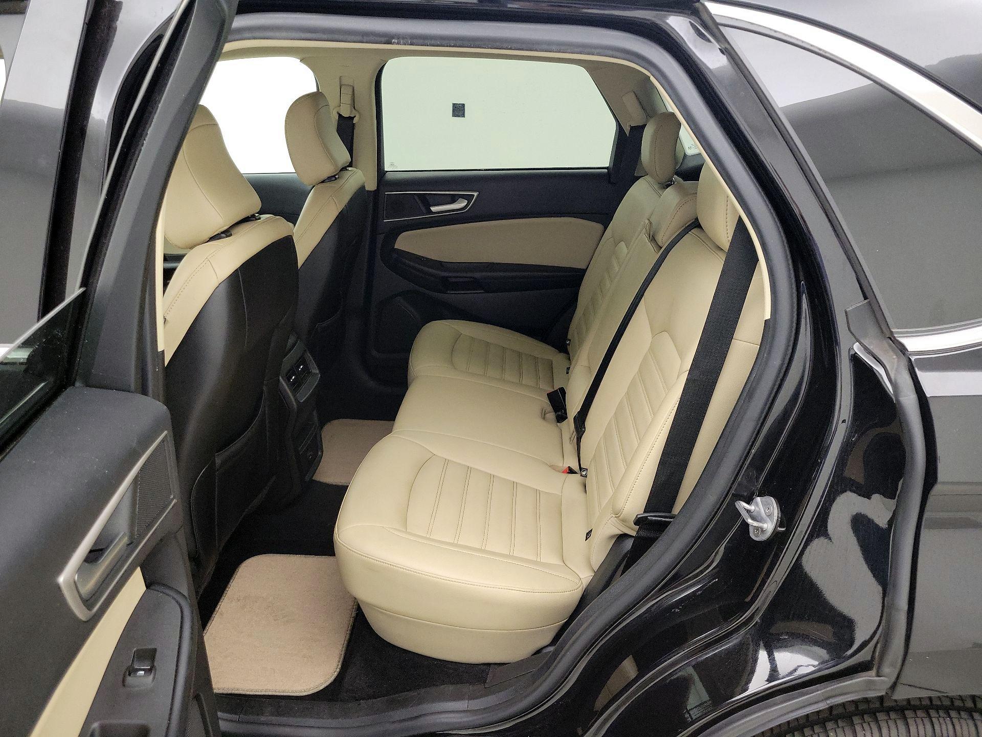 Thumbnail: 2022 Ford Edge - 19