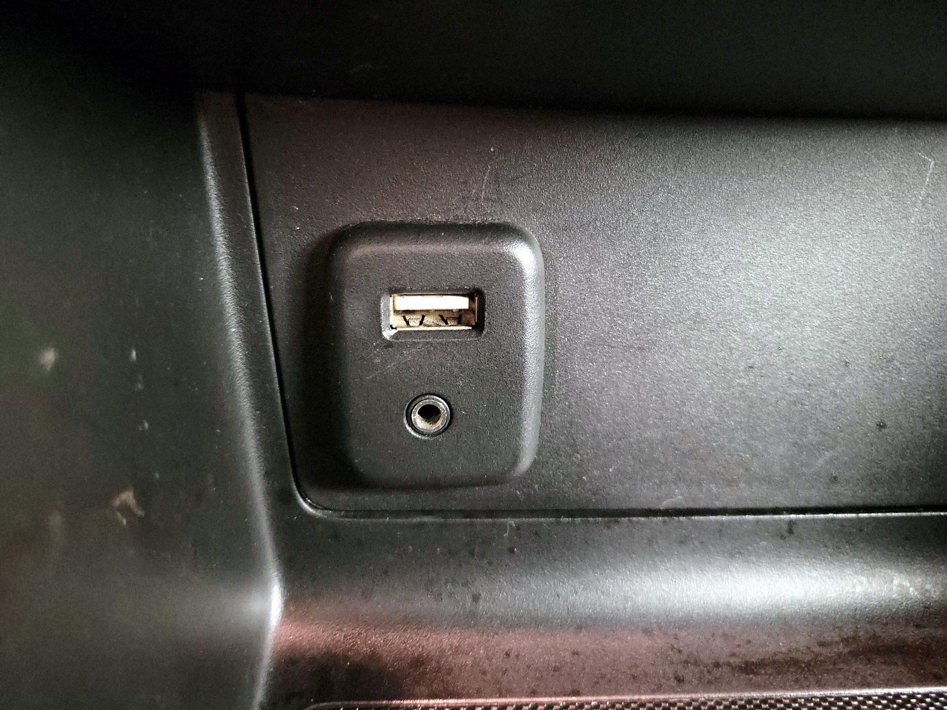 Thumbnail: 2016 Chevrolet Colorado - 19