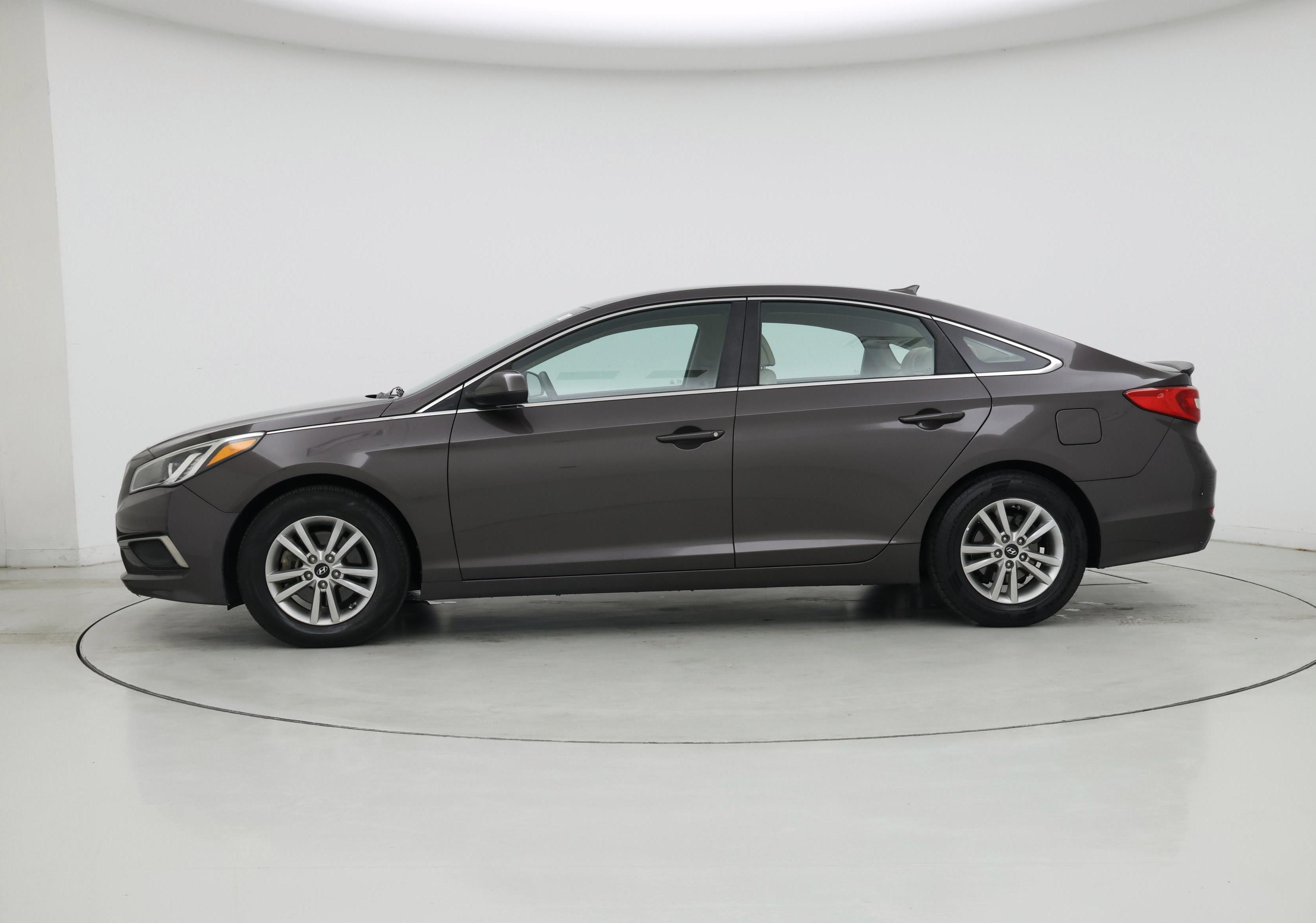 Thumbnail: 2017 Hyundai Sonata - 3