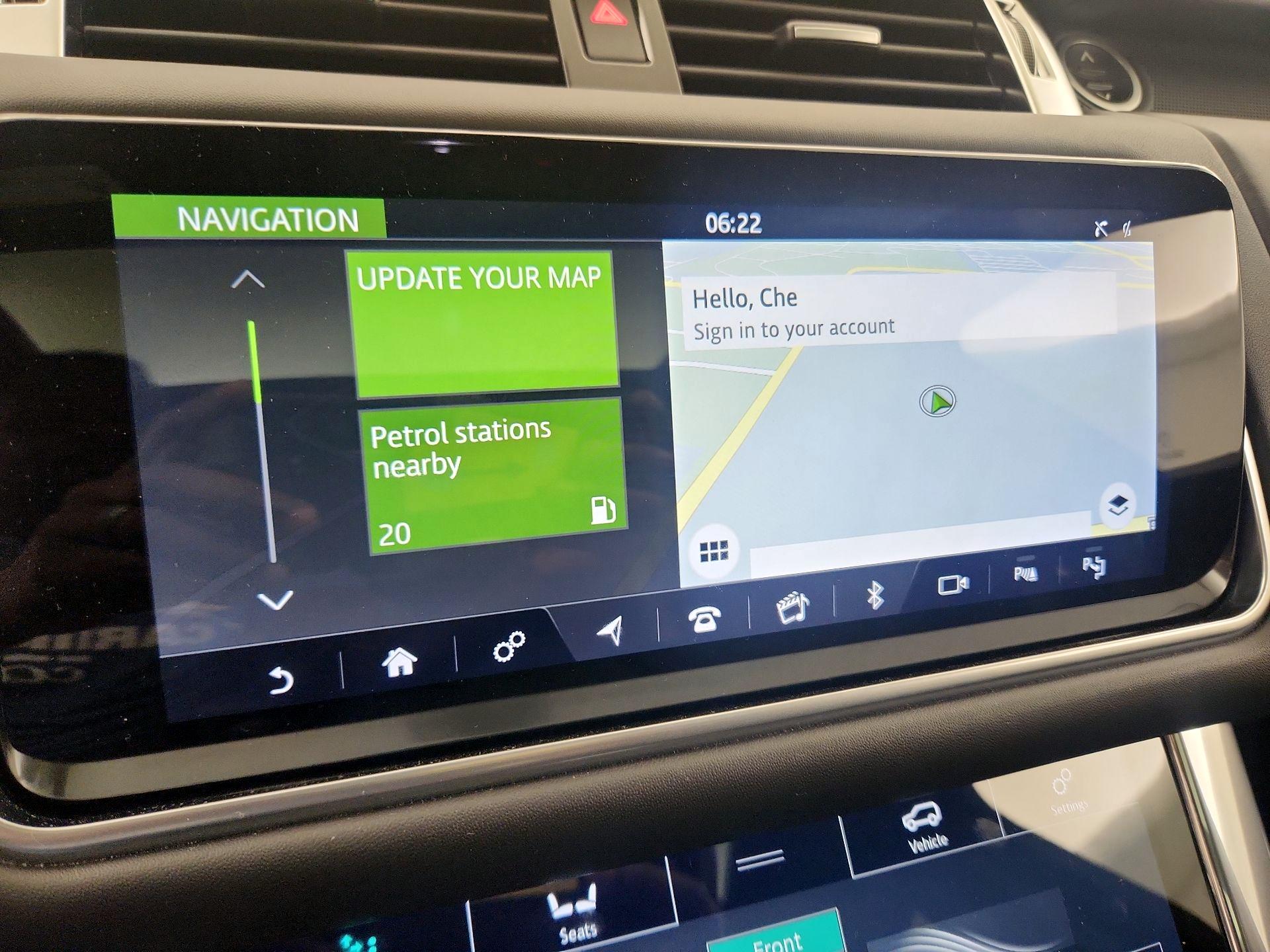 Thumbnail: 2020 Land Rover Range Rover Sport - 14