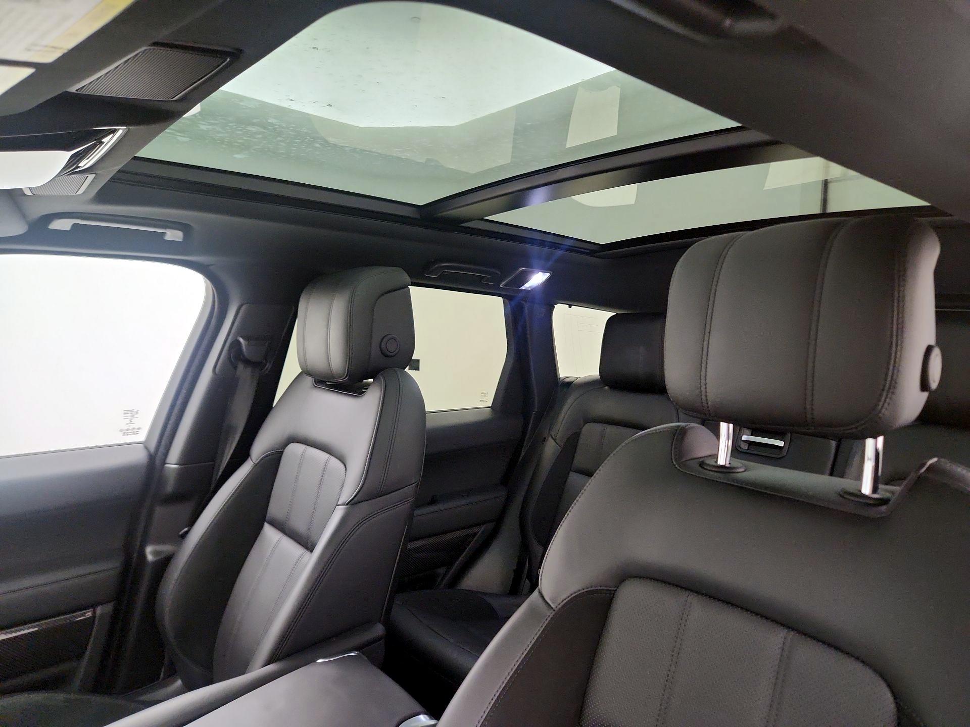 Thumbnail: 2020 Land Rover Range Rover Sport - 20