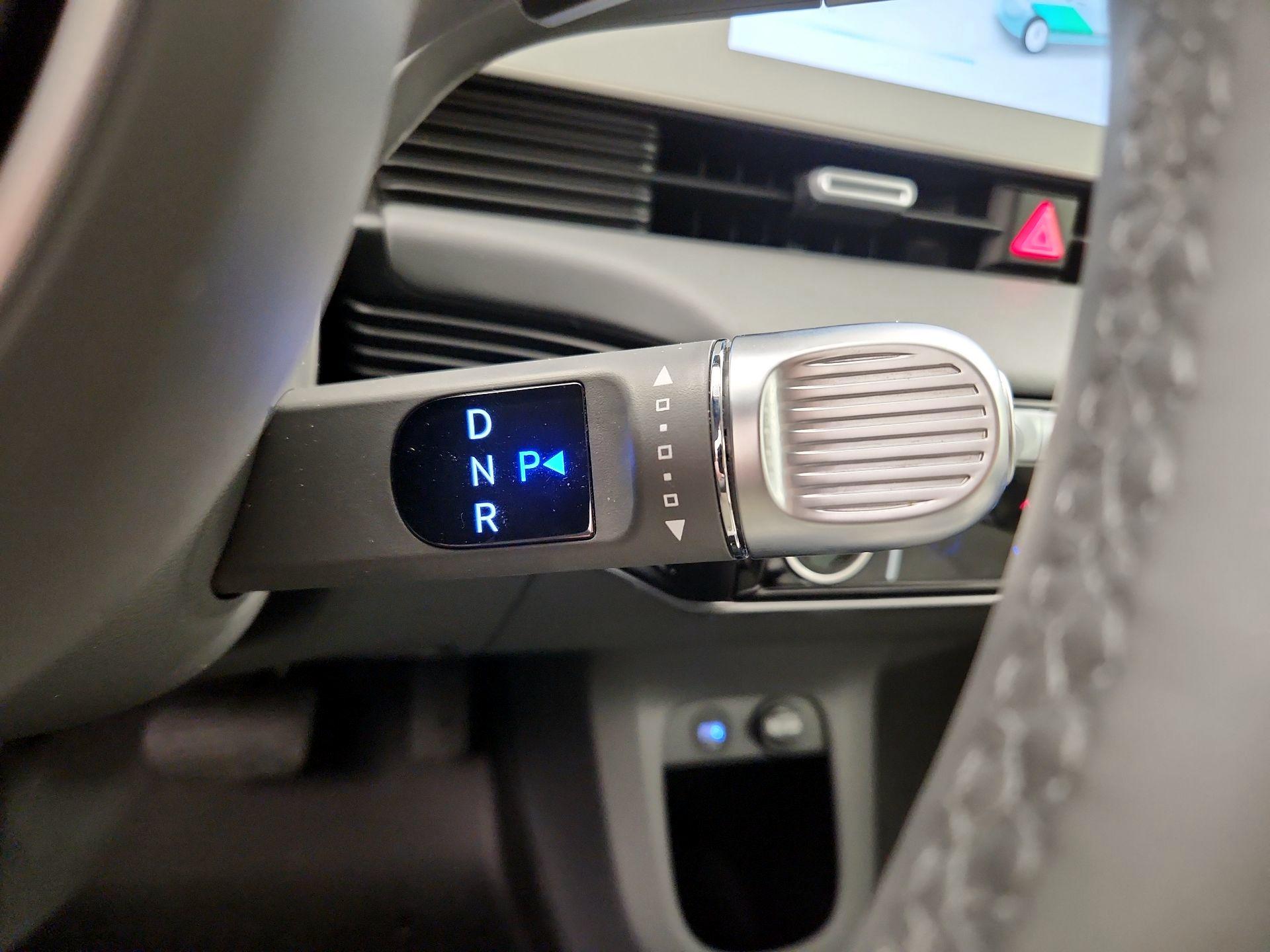 Thumbnail: 2023 Hyundai Ioniq 5 - 18