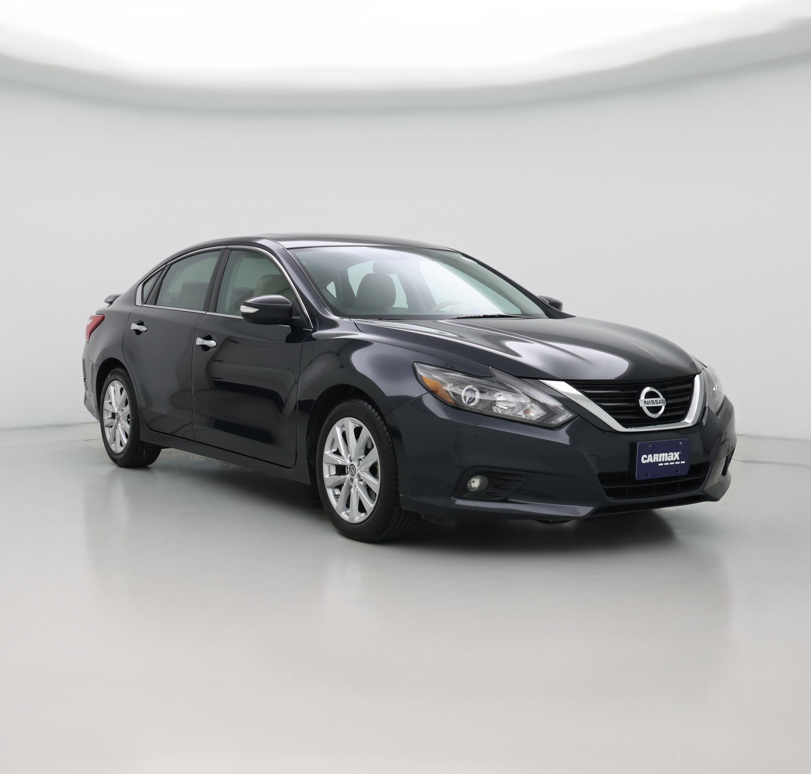 Thumbnail: 2017 Nissan Altima - 1