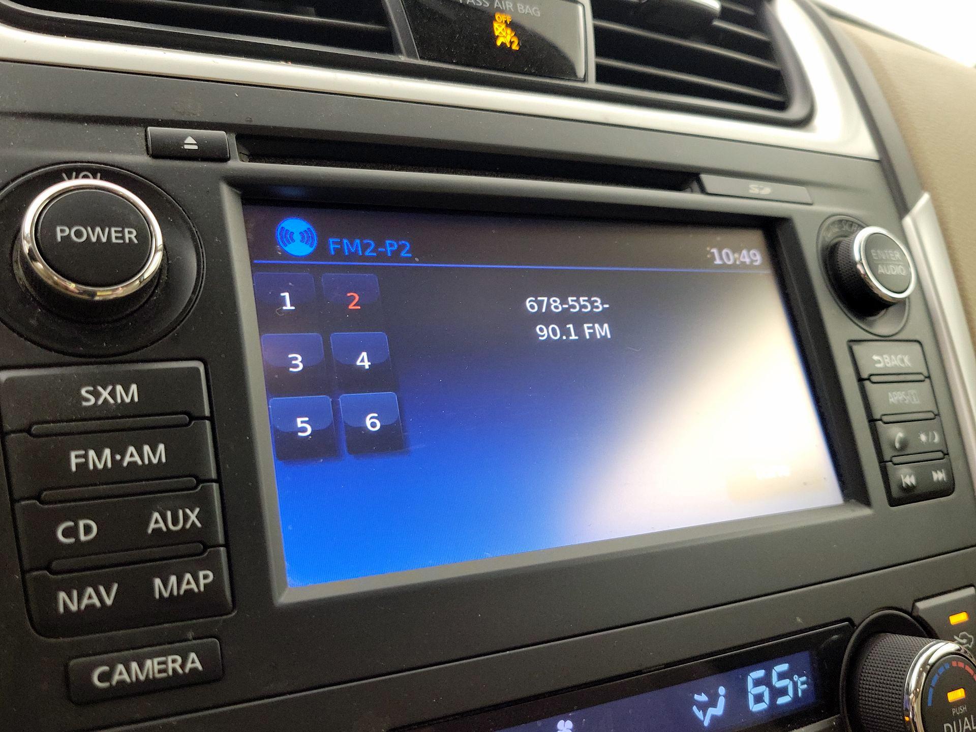 Thumbnail: 2017 Nissan Altima - 16