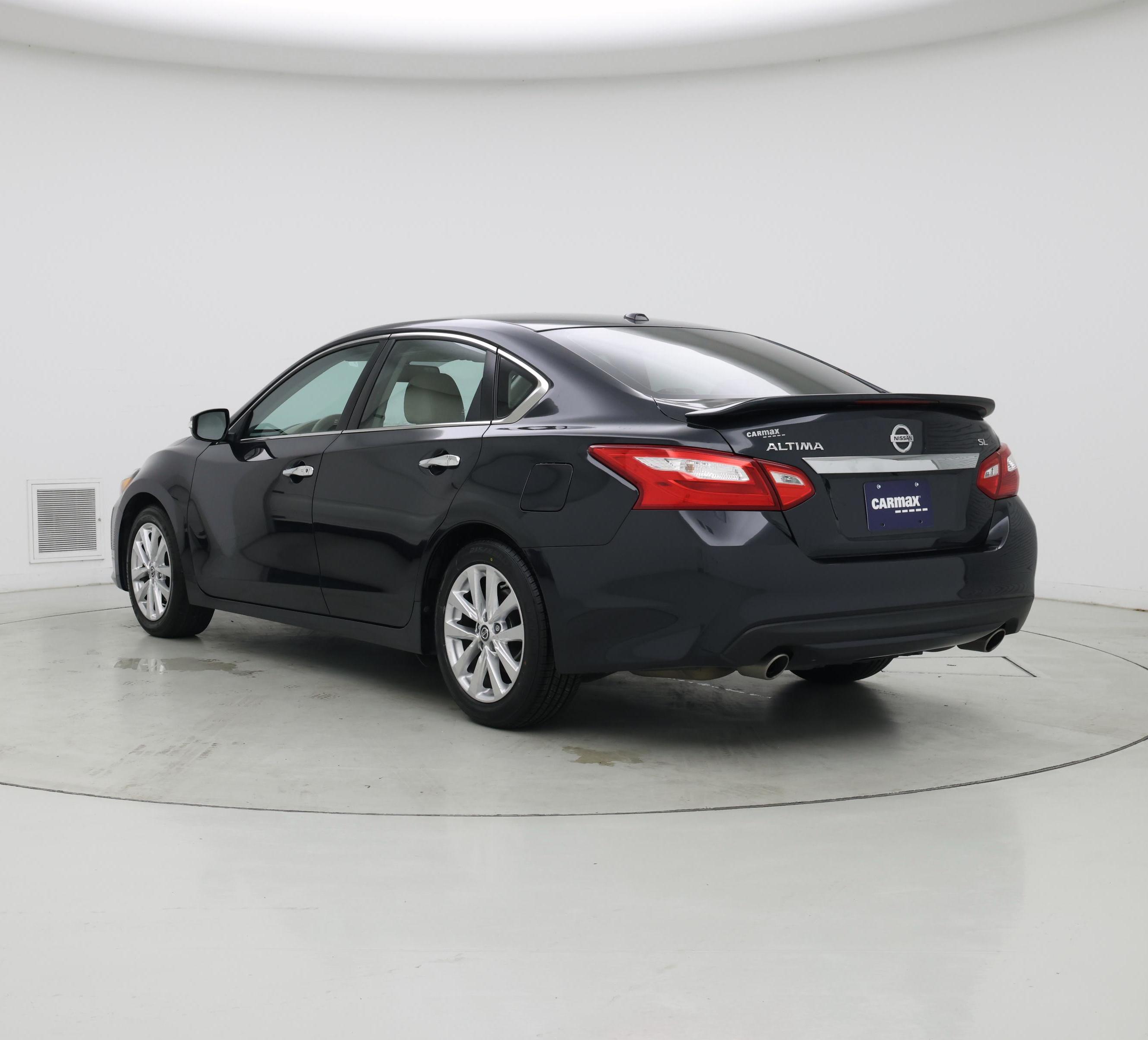 Thumbnail: 2017 Nissan Altima - 2