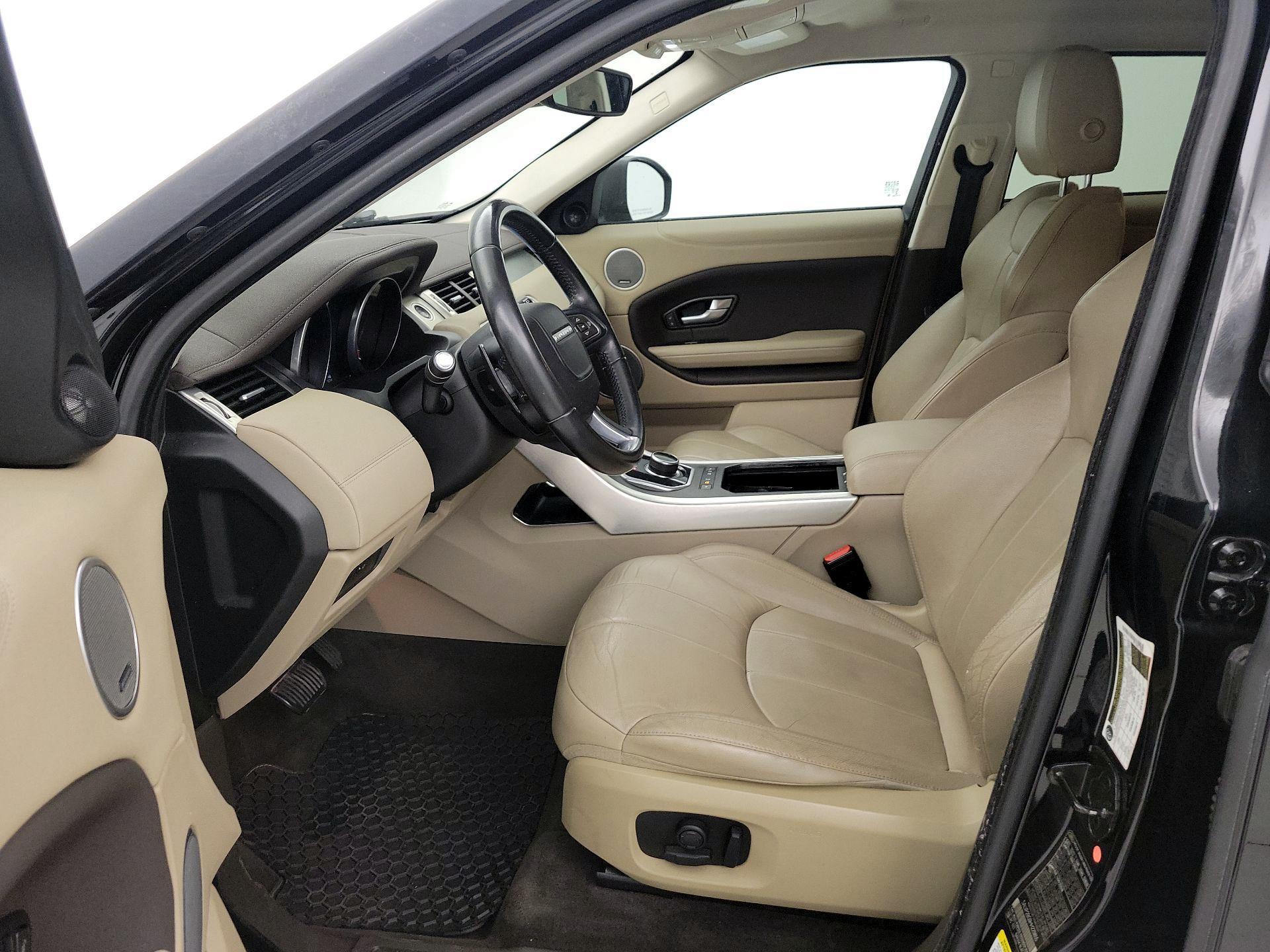 Thumbnail: 2017 Land Rover Range Rover Evoque - 11