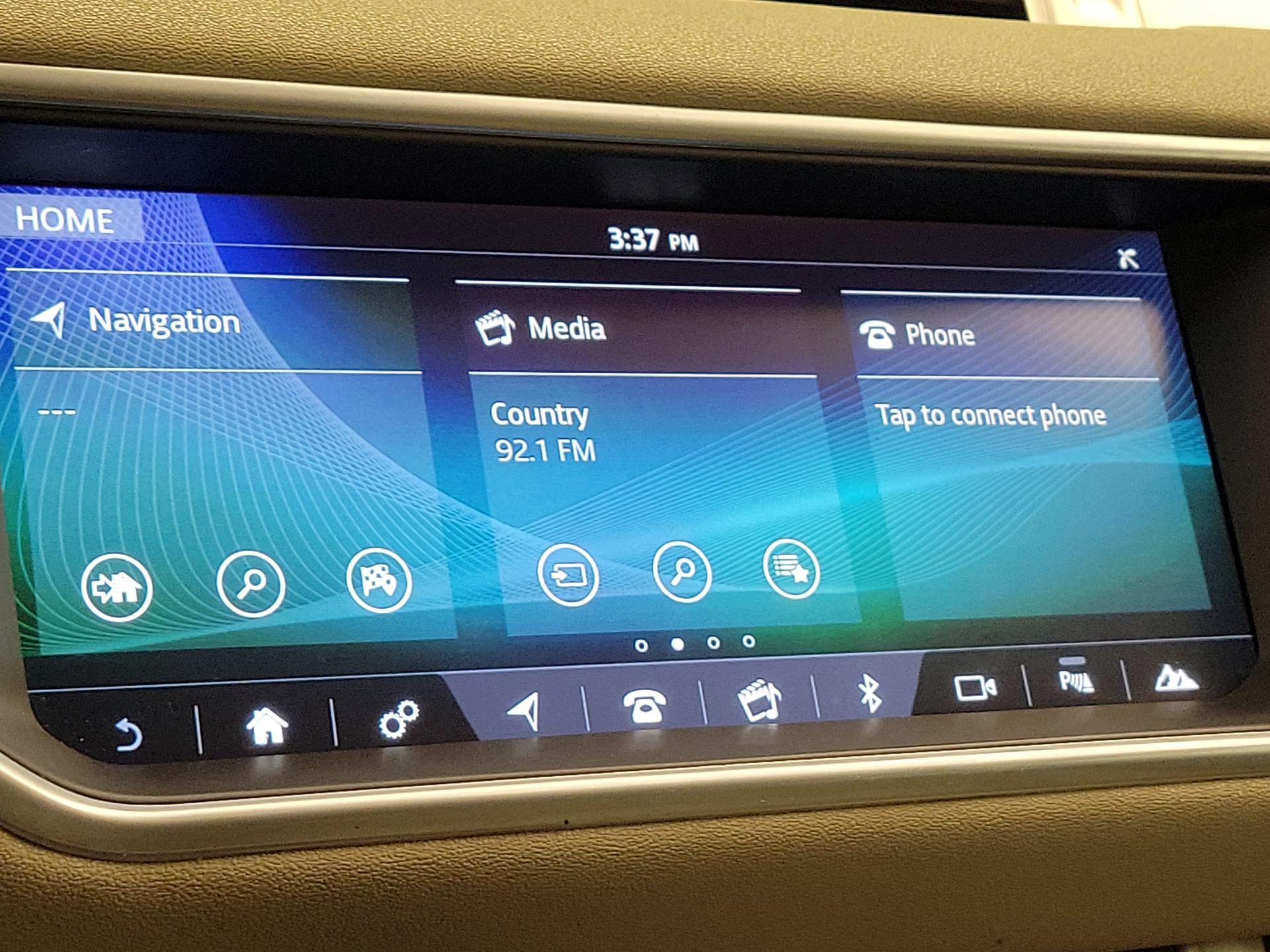 Thumbnail: 2017 Land Rover Range Rover Evoque - 15