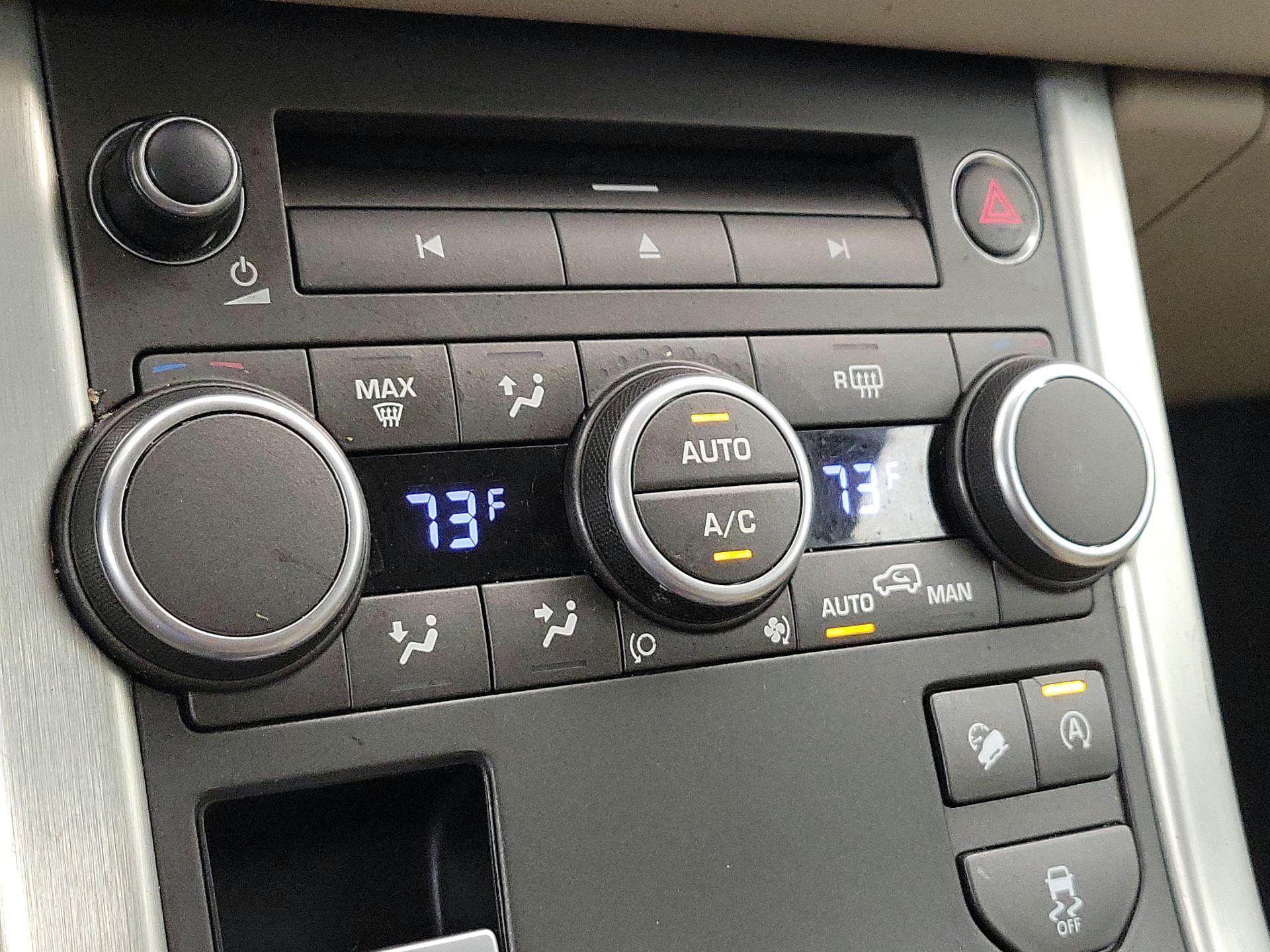 Thumbnail: 2017 Land Rover Range Rover Evoque - 16