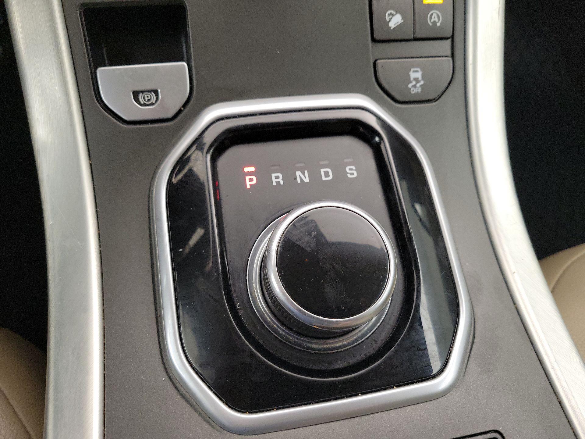 Thumbnail: 2017 Land Rover Range Rover Evoque - 17