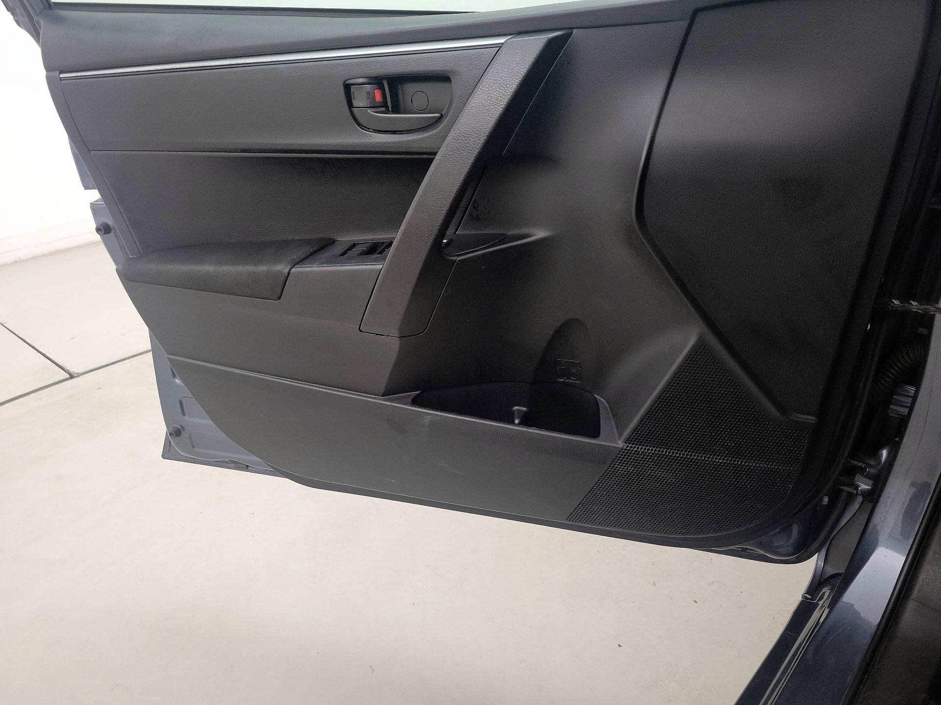 Thumbnail: 2016 Toyota Corolla - 12