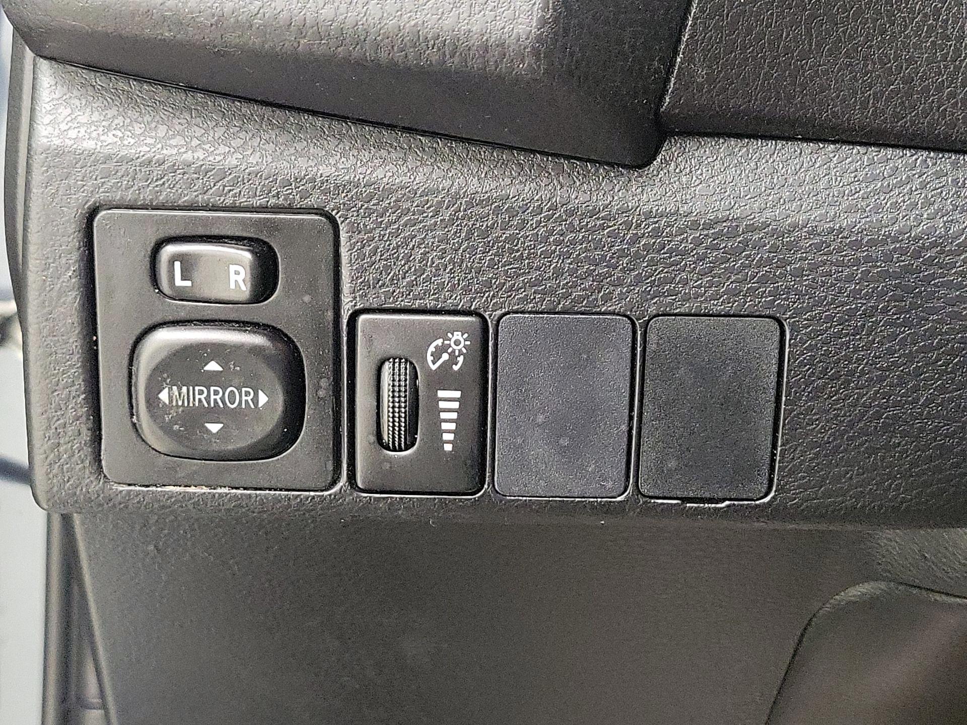 Thumbnail: 2016 Toyota Corolla - 13