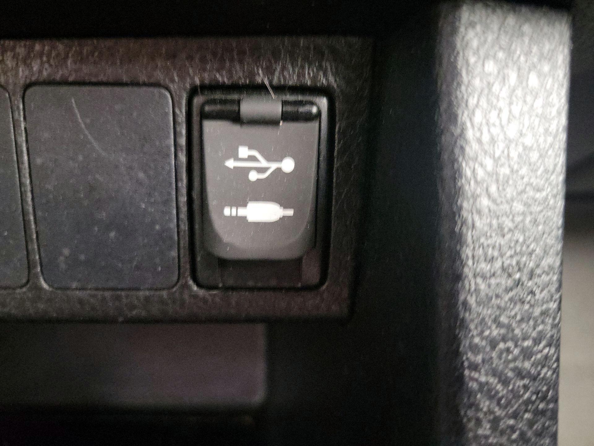 Thumbnail: 2016 Toyota Corolla - 17