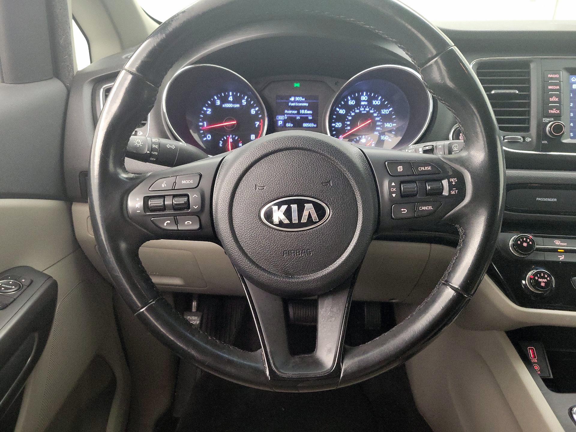 Thumbnail: 2020 Kia Sedona - 10