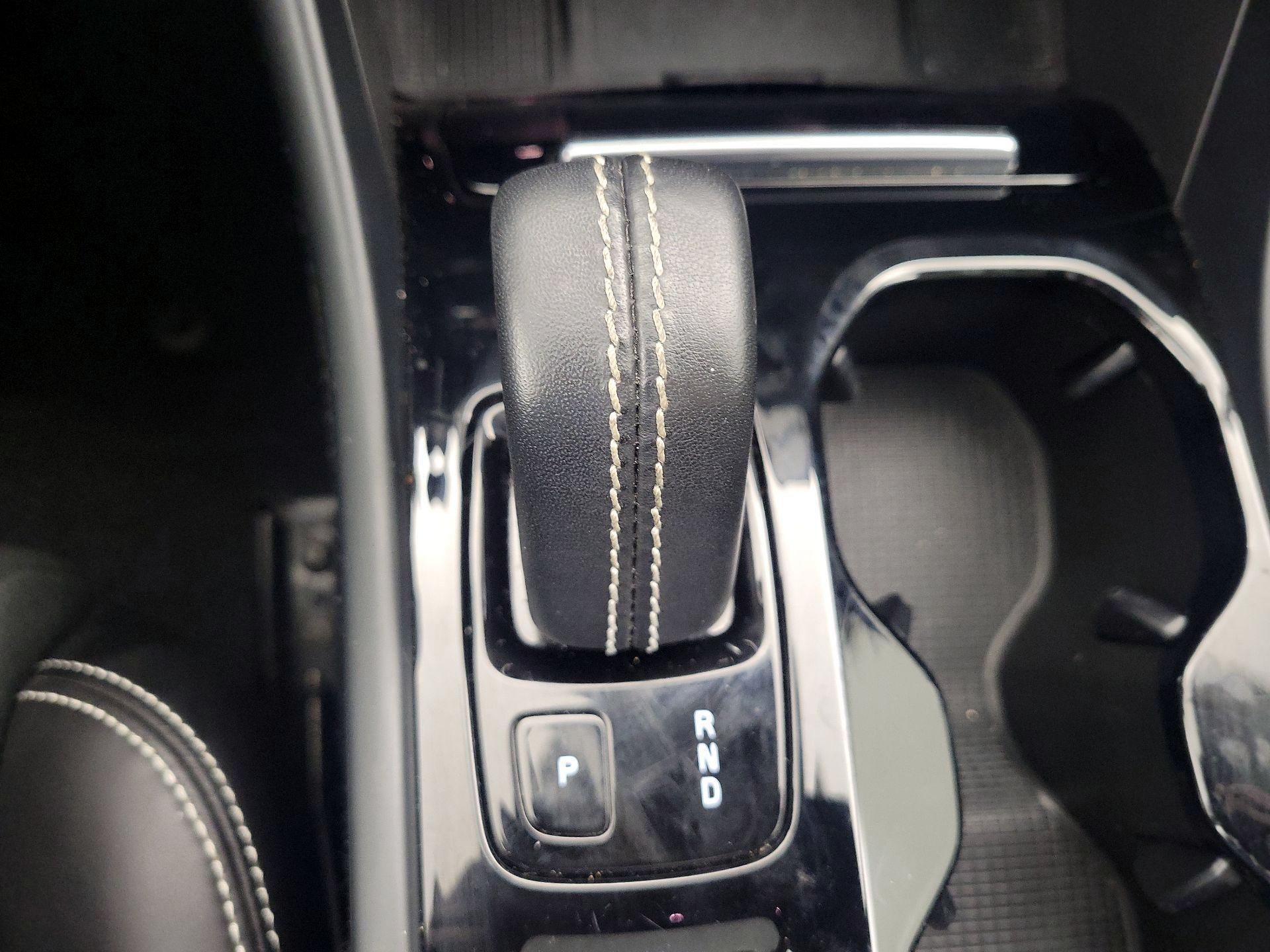 Thumbnail: 2021 Volvo XC40 - 17