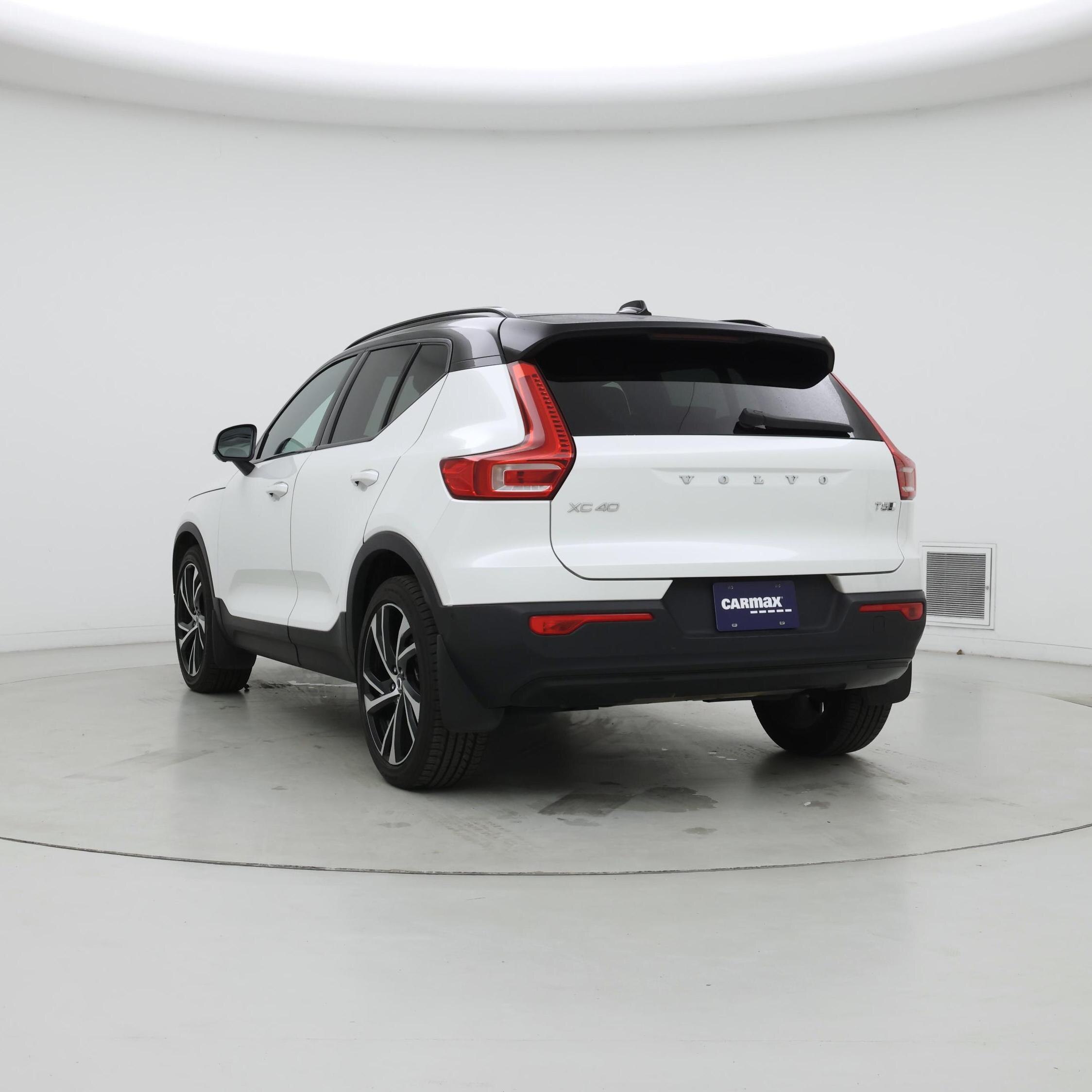Thumbnail: 2021 Volvo XC40 - 2