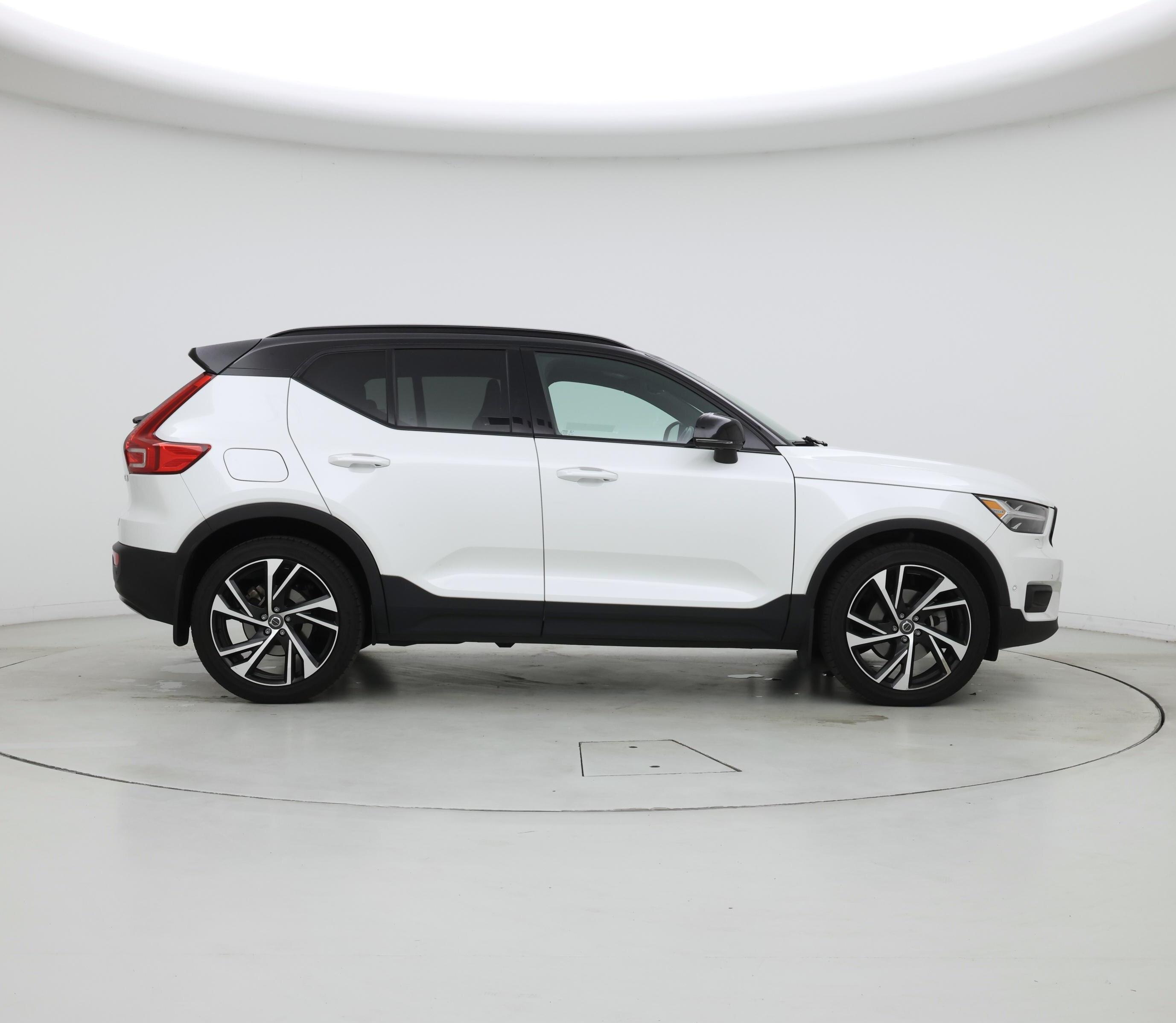 Thumbnail: 2021 Volvo XC40 - 7