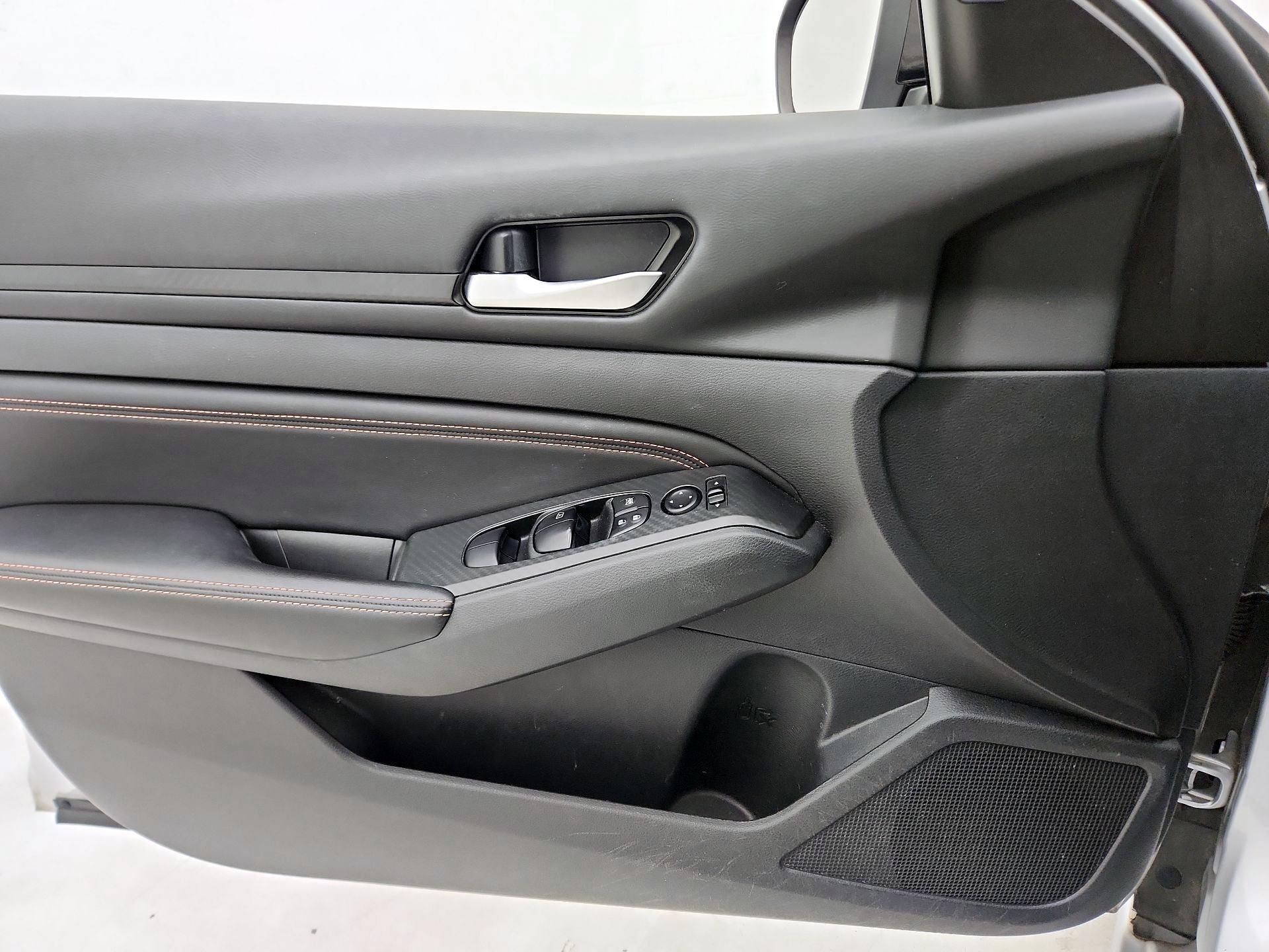 Thumbnail: 2020 Nissan Altima - 12