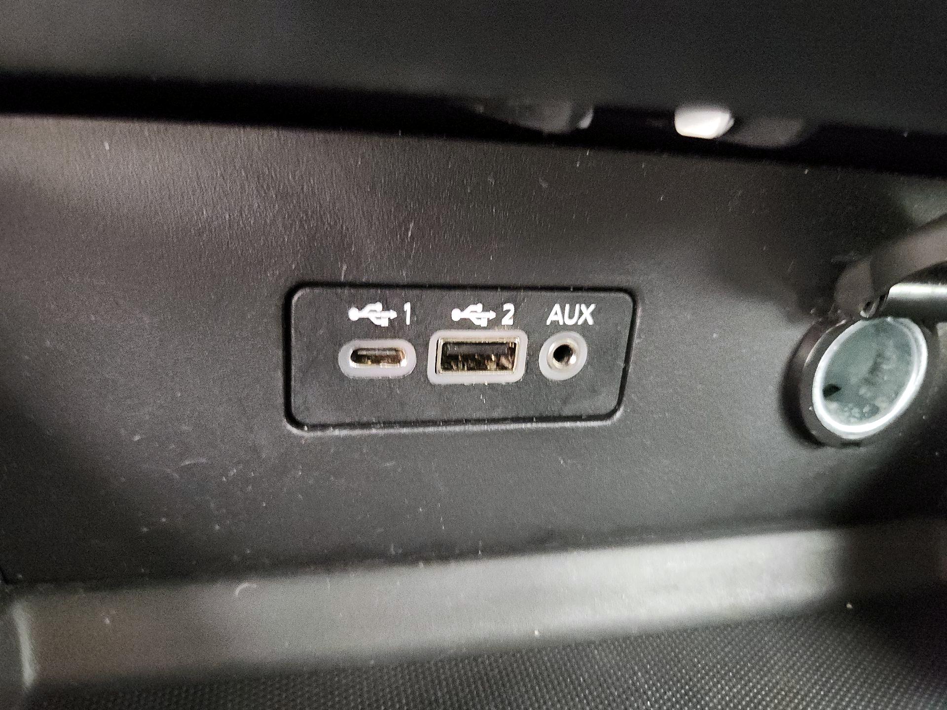 Thumbnail: 2020 Nissan Altima - 18