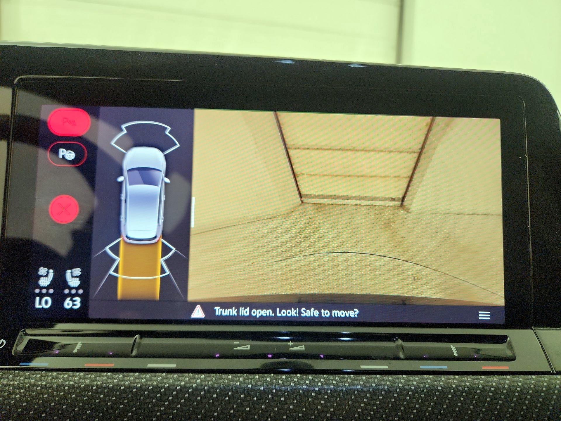 Thumbnail: 2022 Volkswagen Golf - 15