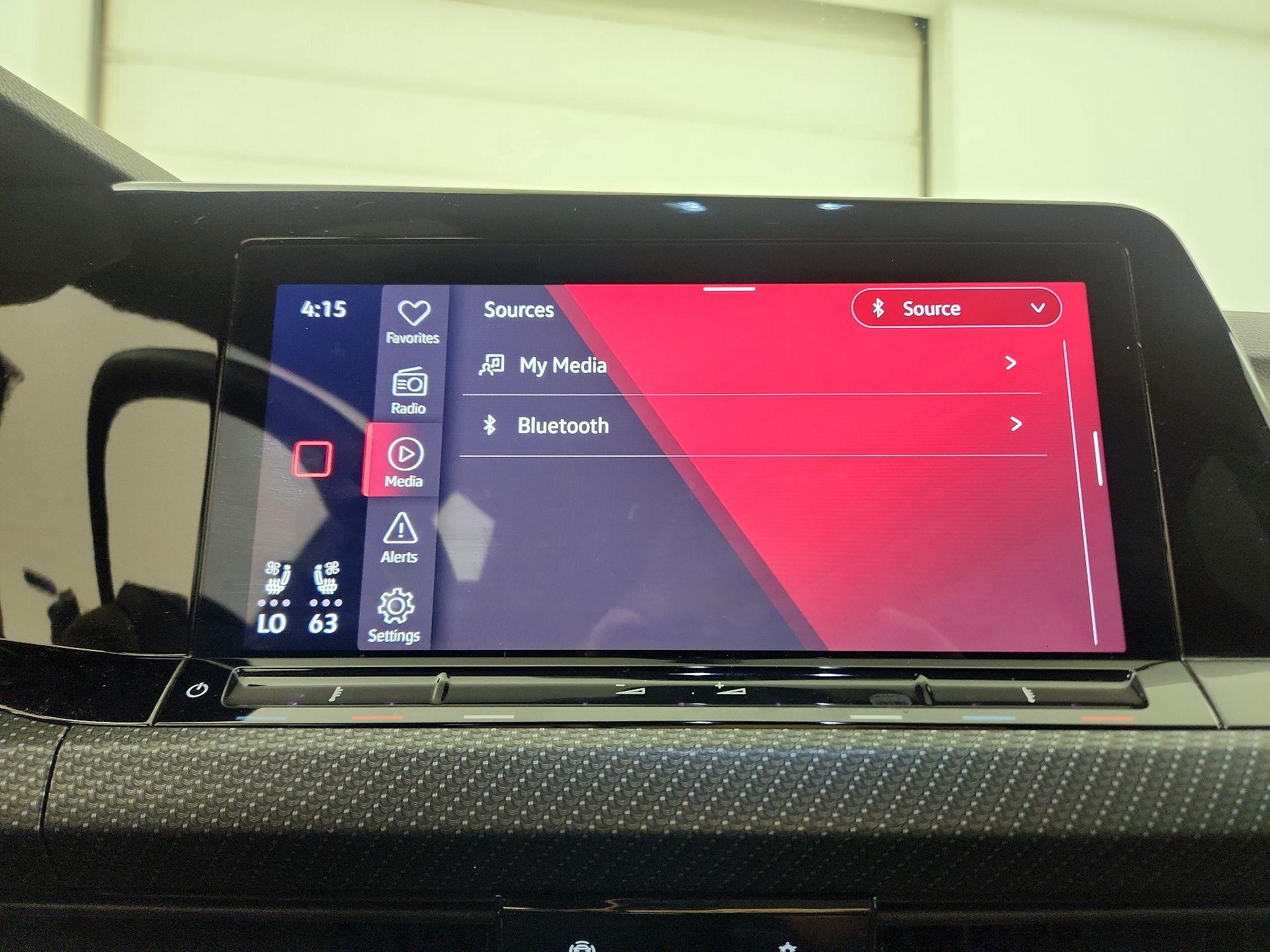 Thumbnail: 2022 Volkswagen Golf - 16