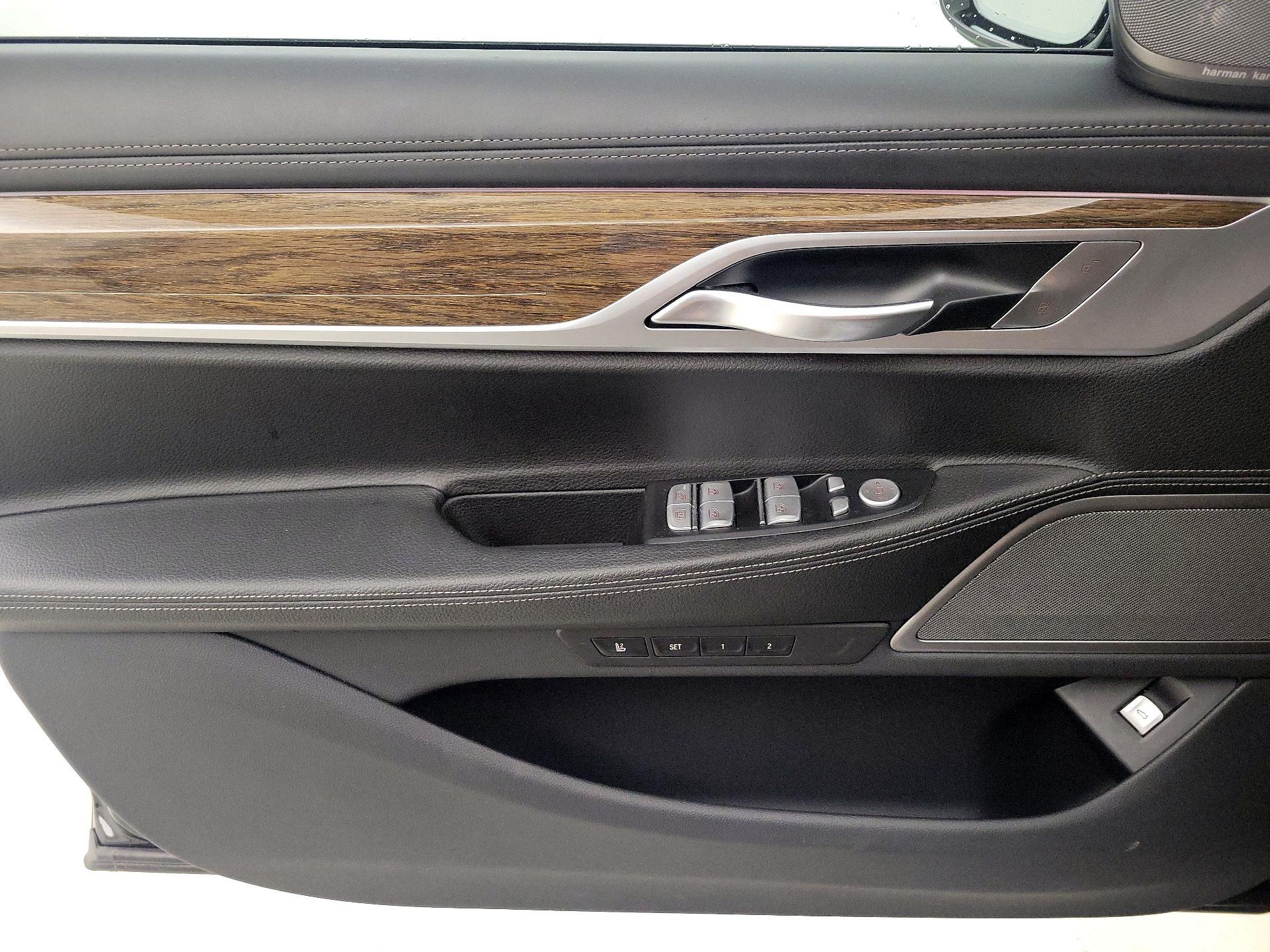 Thumbnail: 2019 BMW 7 Series - 12