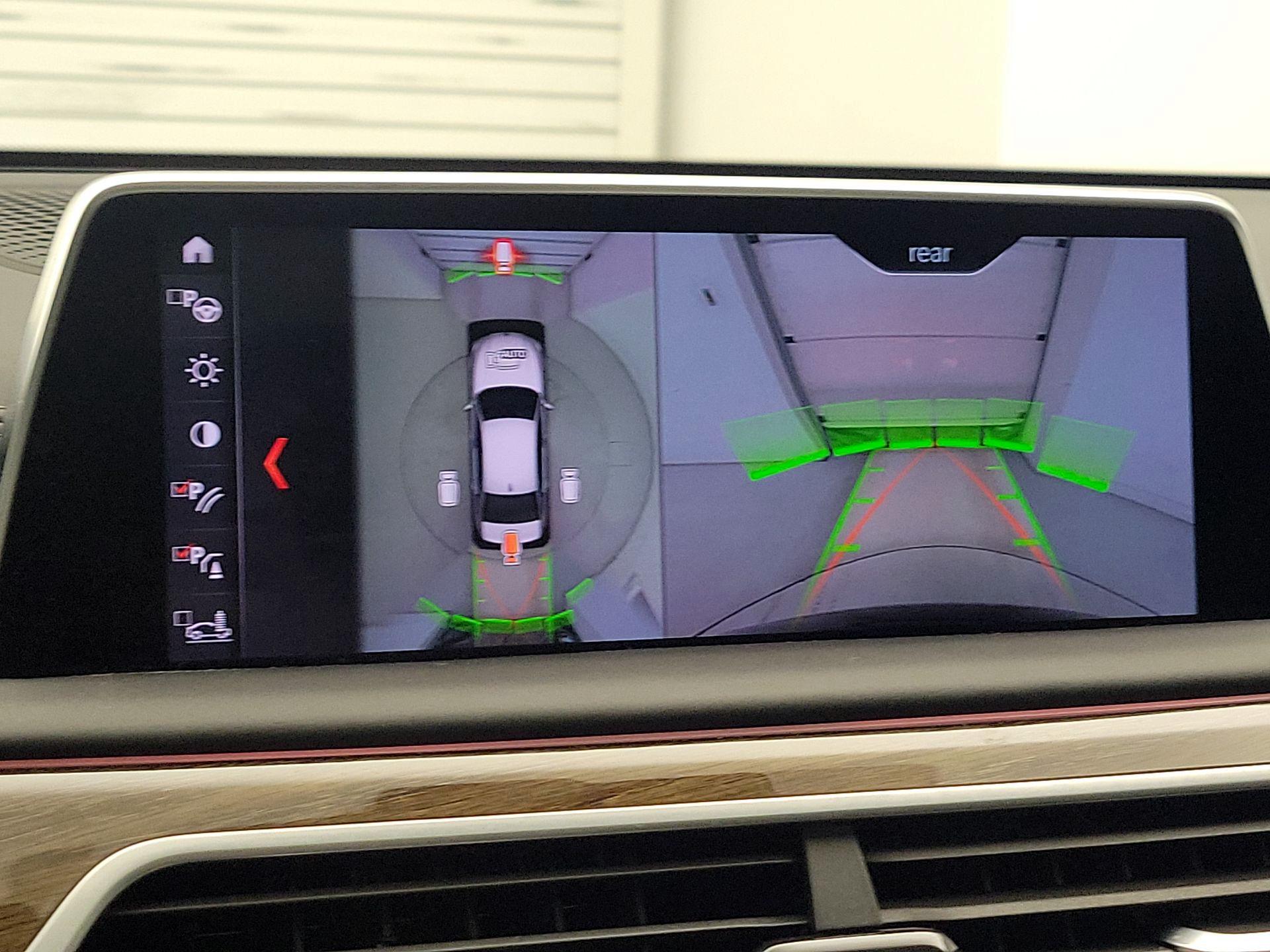 Thumbnail: 2019 BMW 7 Series - 14