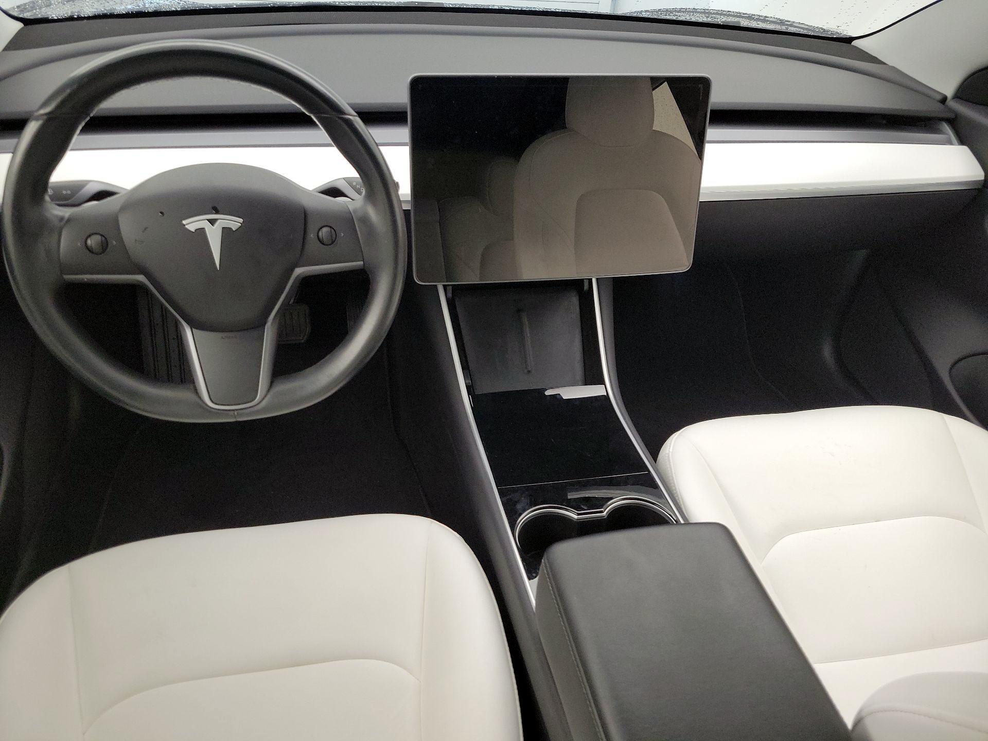 Thumbnail: 2019 Tesla Model 3 - 9