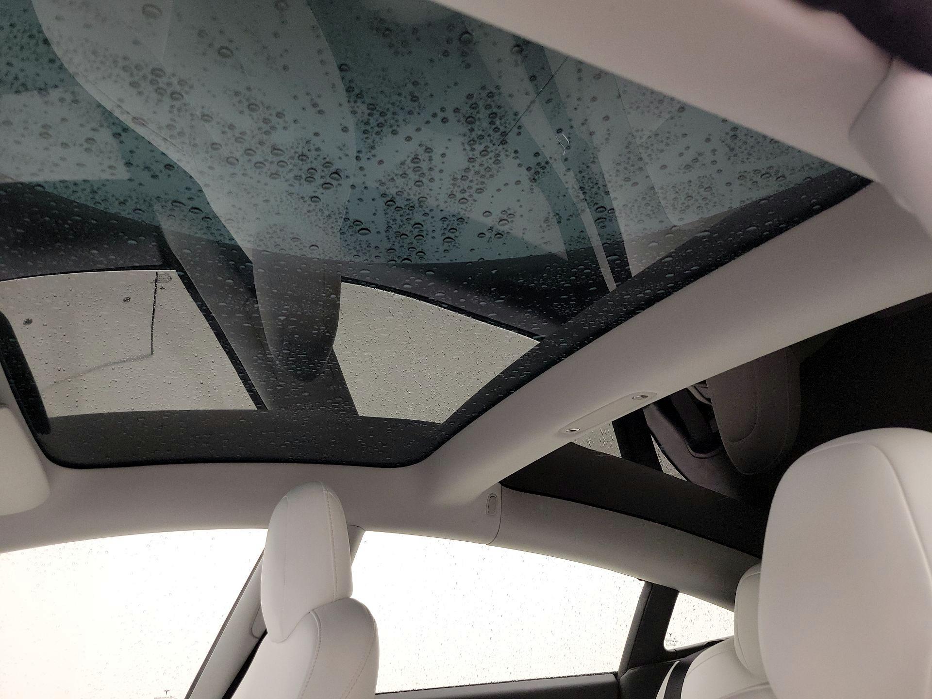 Thumbnail: 2019 Tesla Model 3 - 17