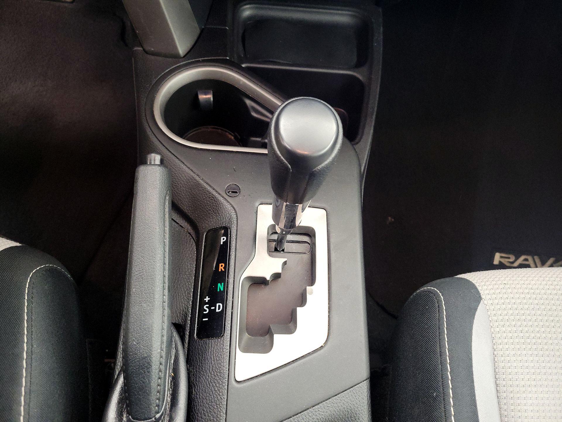 Thumbnail: 2017 Toyota RAV4 - 18