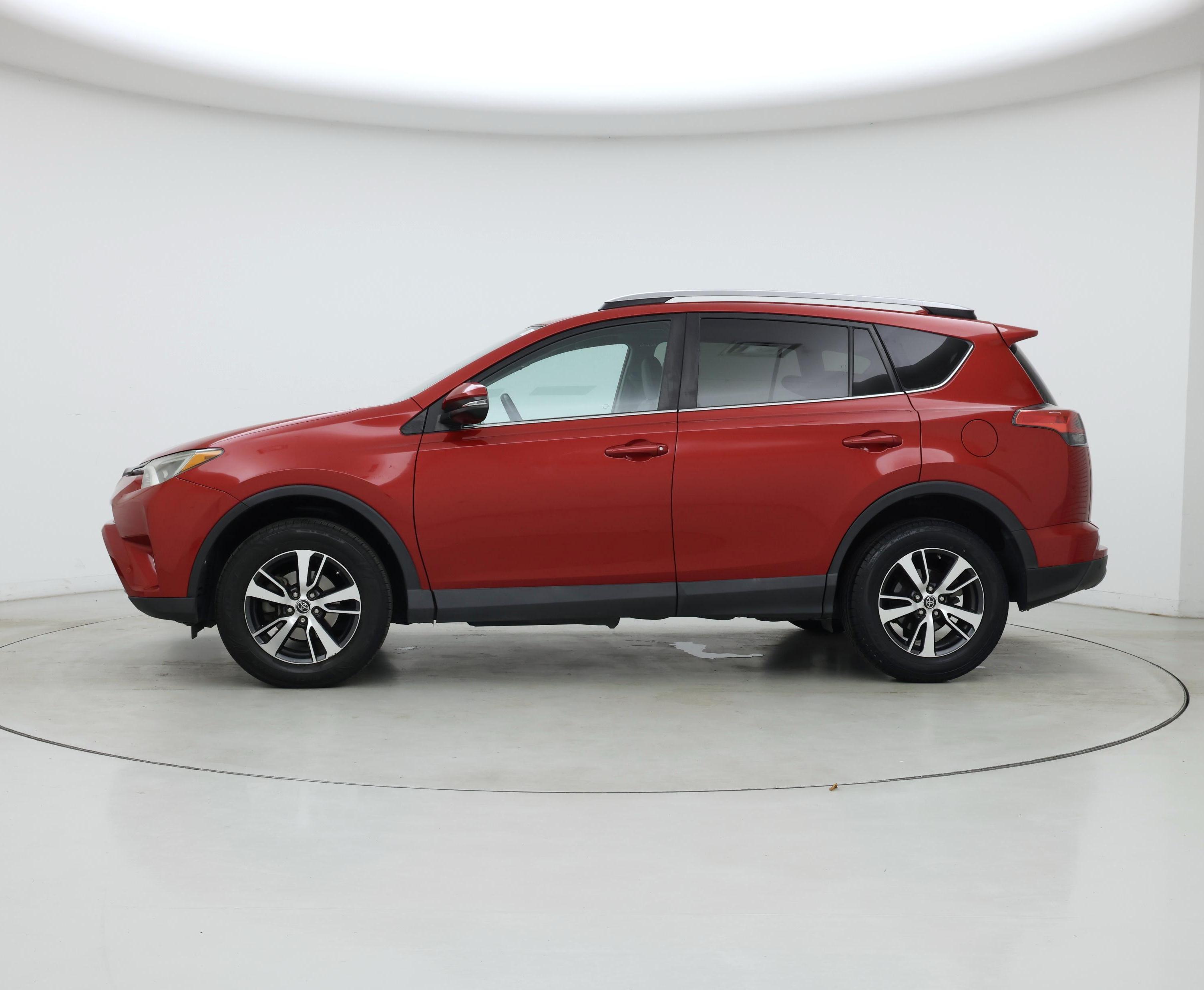 Thumbnail: 2017 Toyota RAV4 - 3