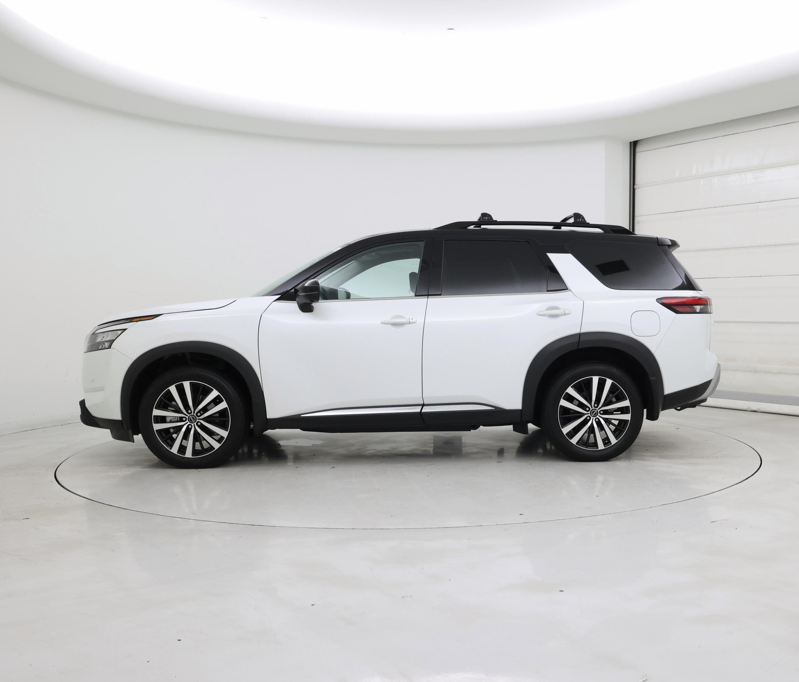 Thumbnail: 2025 Nissan Pathfinder - 3