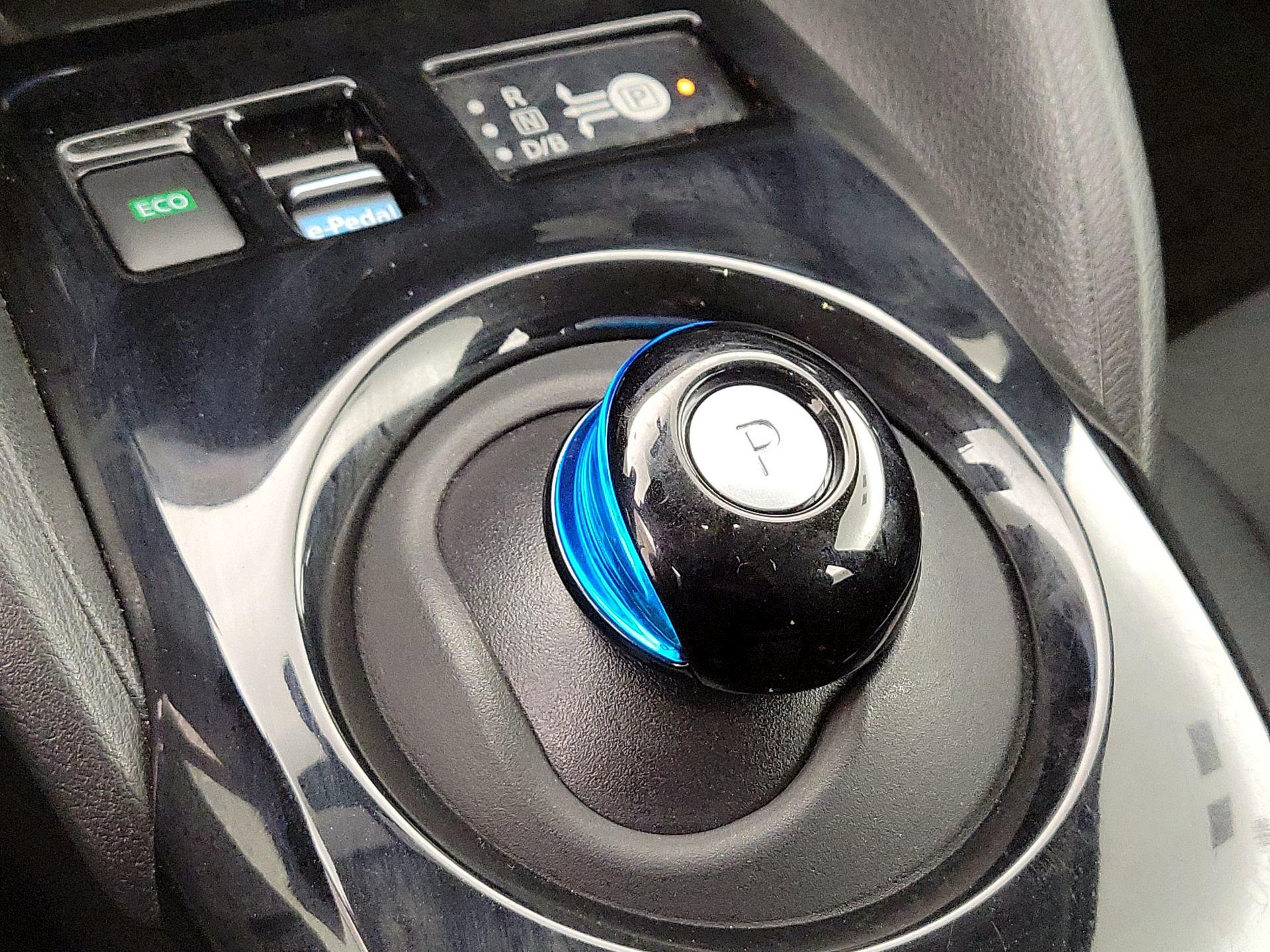 Thumbnail: 2019 Nissan Leaf - 18