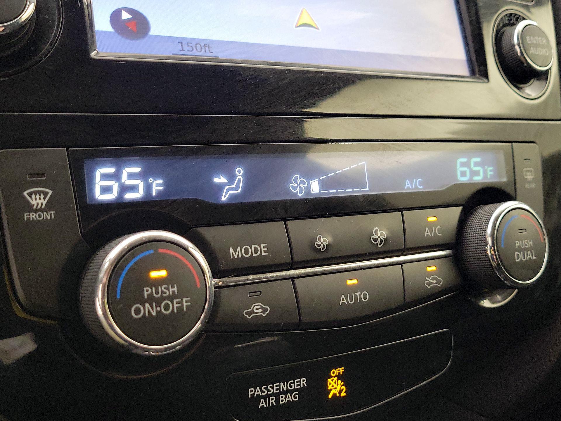 Thumbnail: 2017 Nissan Rogue - 17