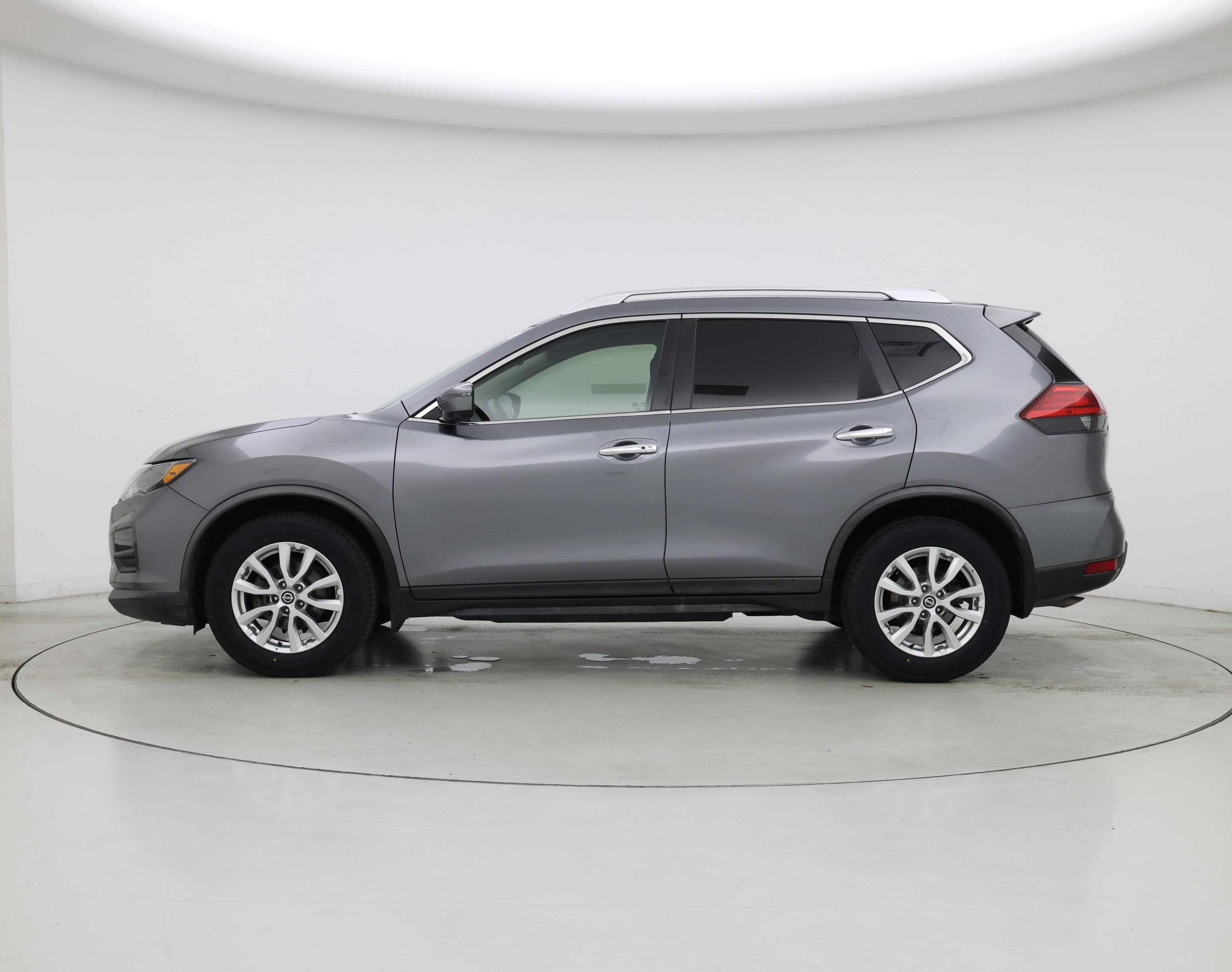 Thumbnail: 2017 Nissan Rogue - 3