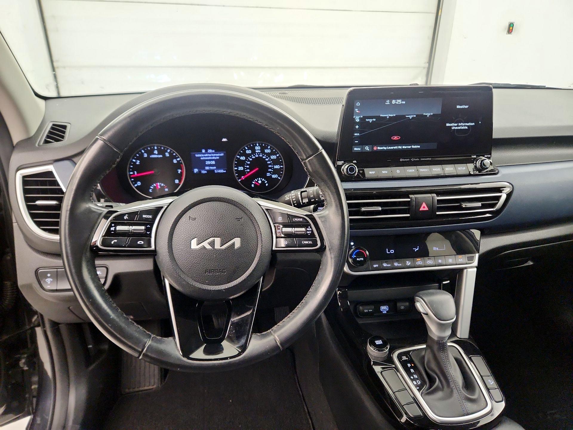 Thumbnail: 2023 Kia Seltos - 9